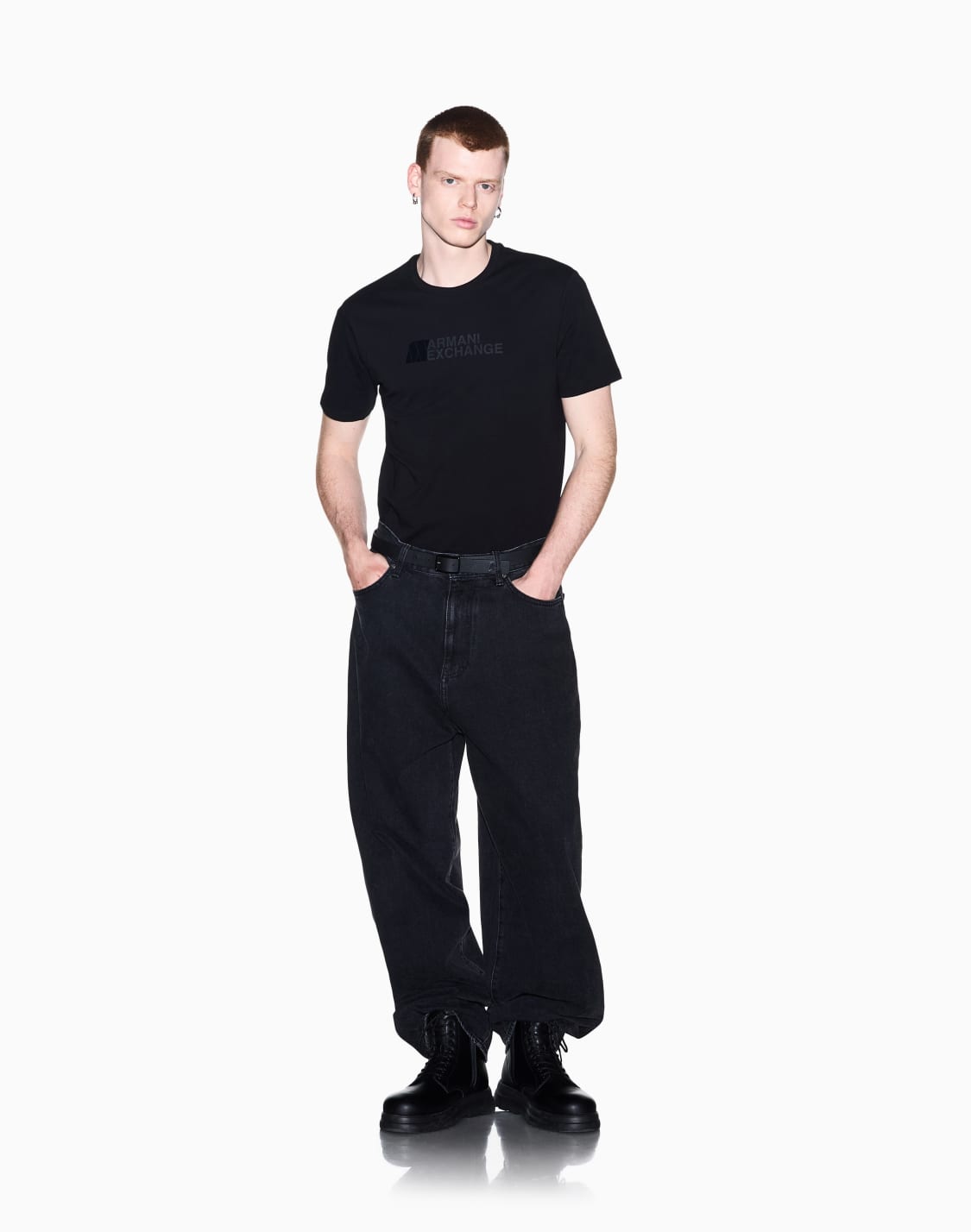 t-shirt-slim-fit-in-jersey-di-cotone-con-stampa-logo-nero--armani-exchange