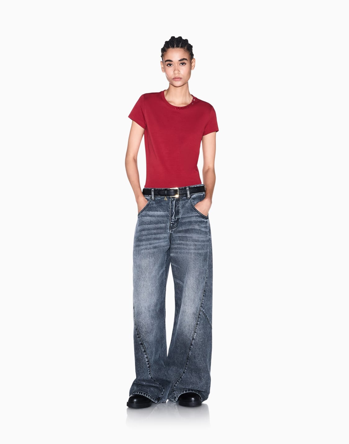 camiseta-up-for-party-de-algodn-con-pedrera-en-el-cuello-rojo--armani-exchange