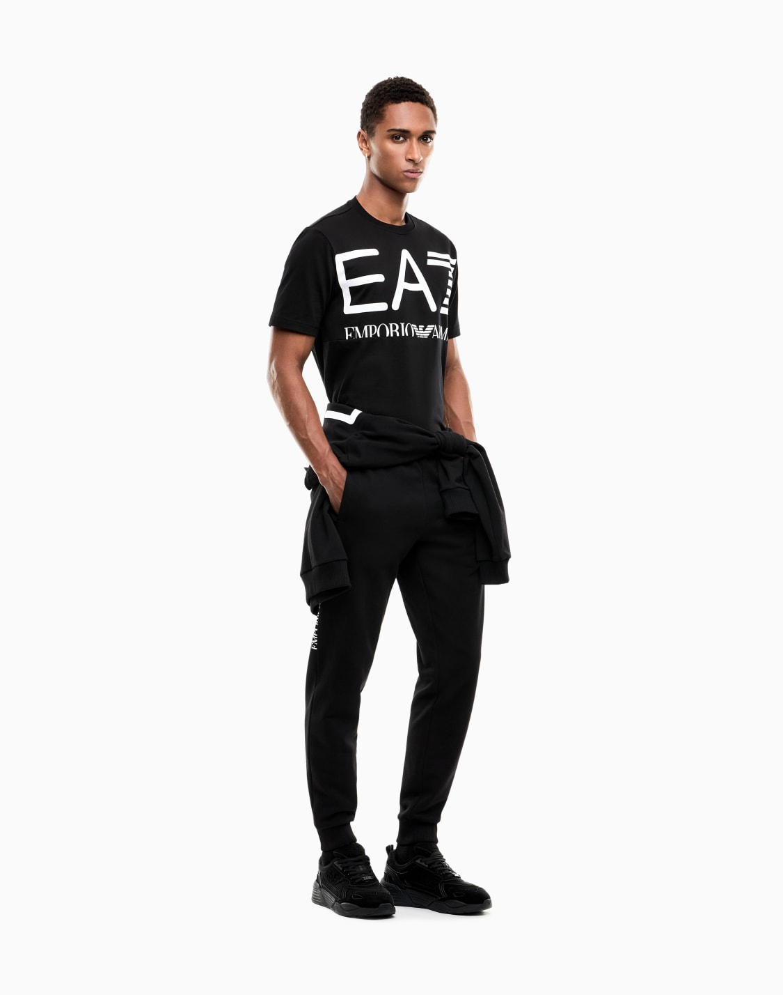 t-shirt-logo-series-in-cotton-jersey-with-oversized-logo-black--ea7