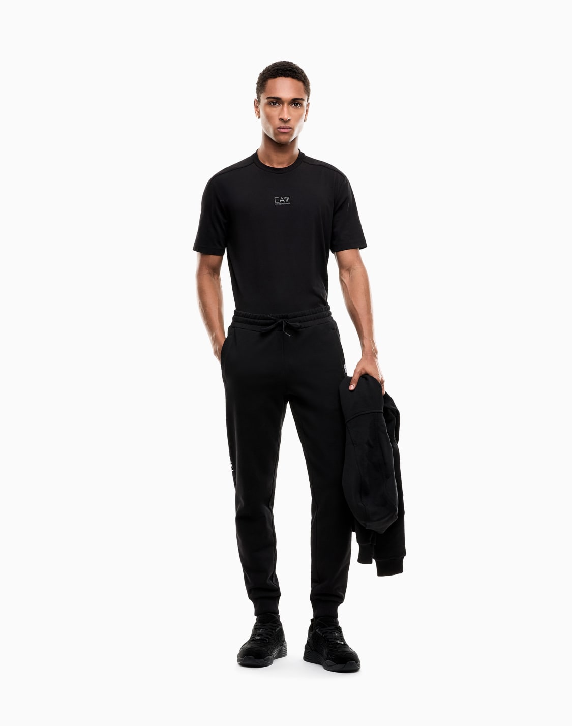 t-shirt-natural-ventus-7-in-regular-fit-jersey-black--ea7