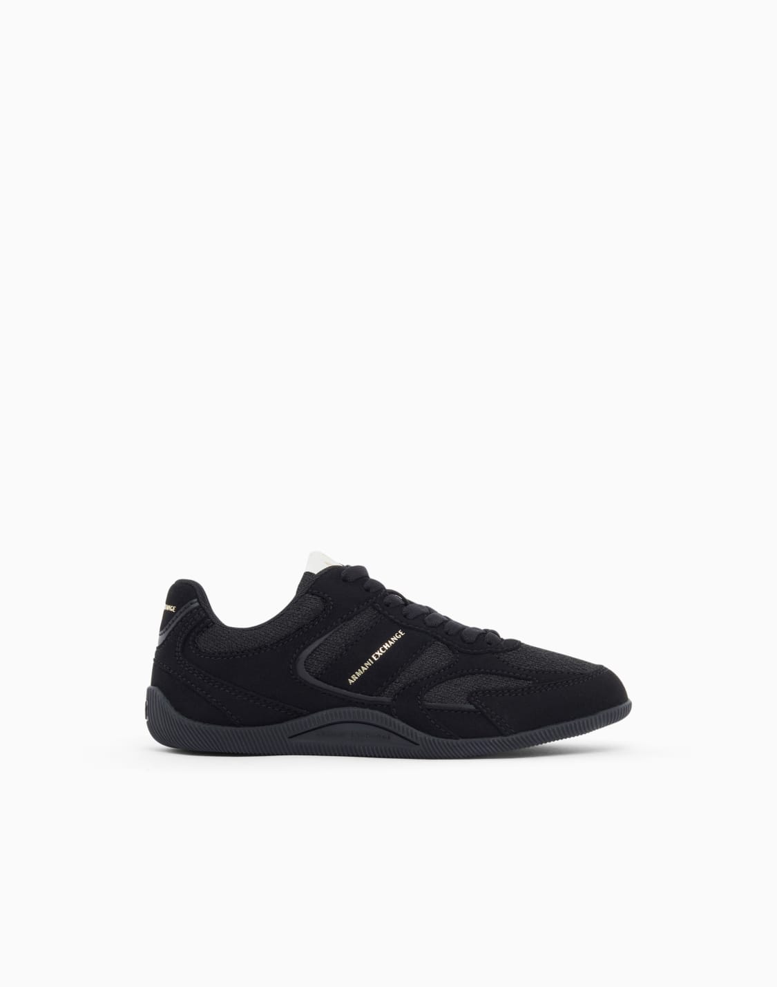 baskets-basses-lacets-en-microsude-et-maille-noir--armani-exchange