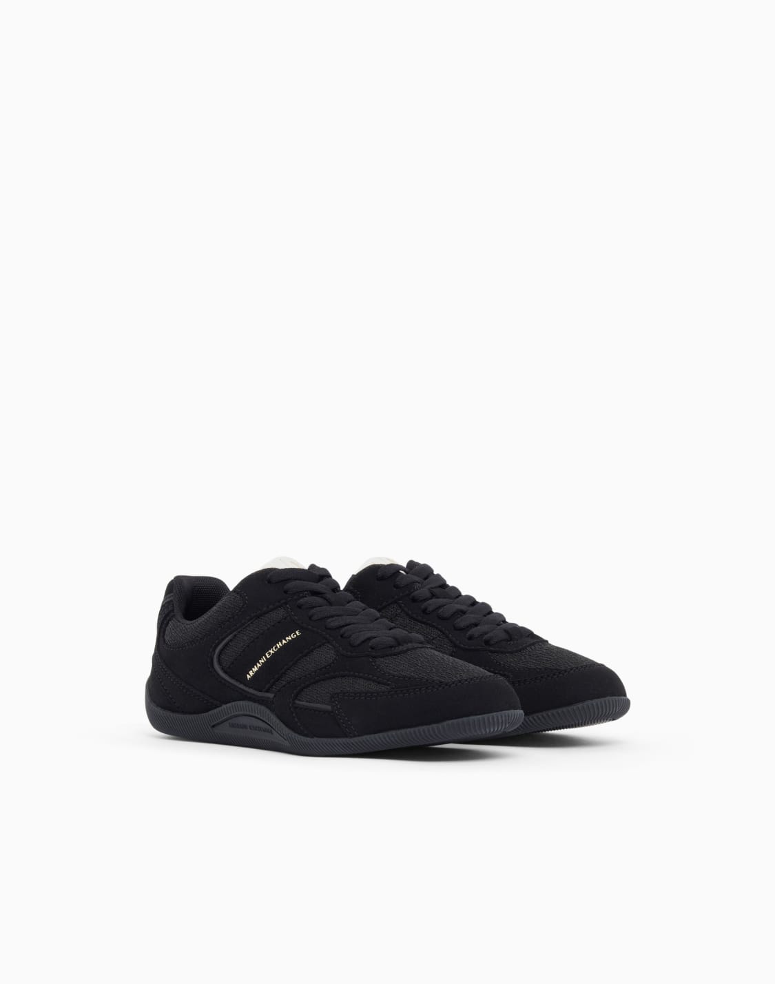 baskets-basses-lacets-en-microsude-et-maille-noir--armani-exchange
