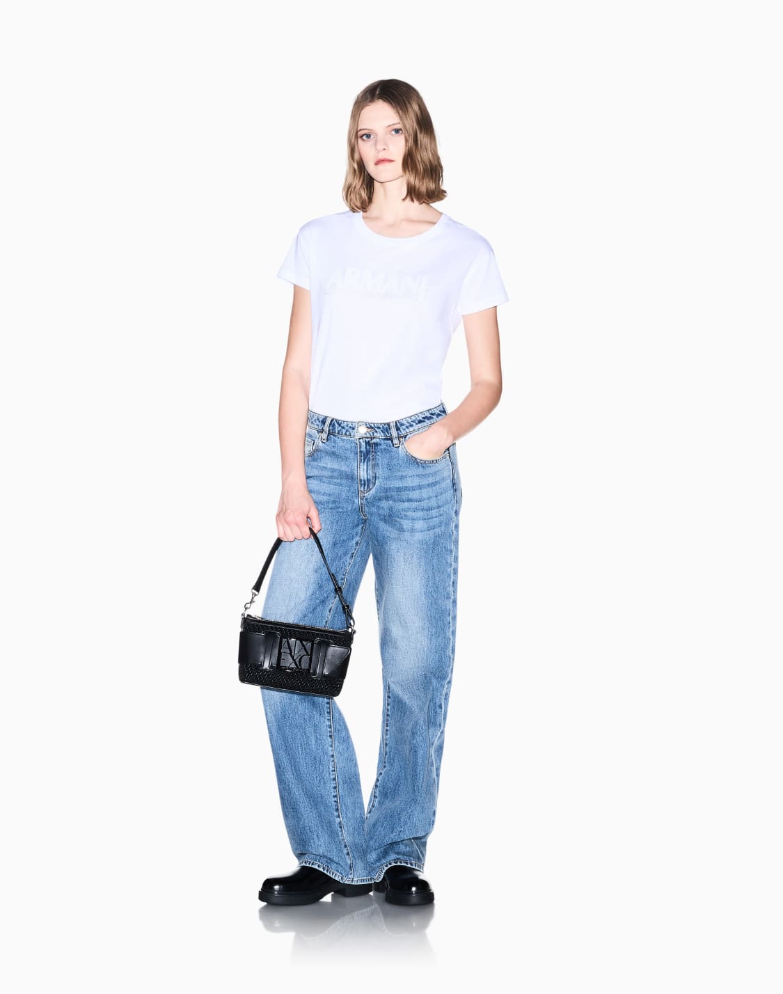 oversized-t-shirt-in-cotton-jersey-화이트--armani-exchange