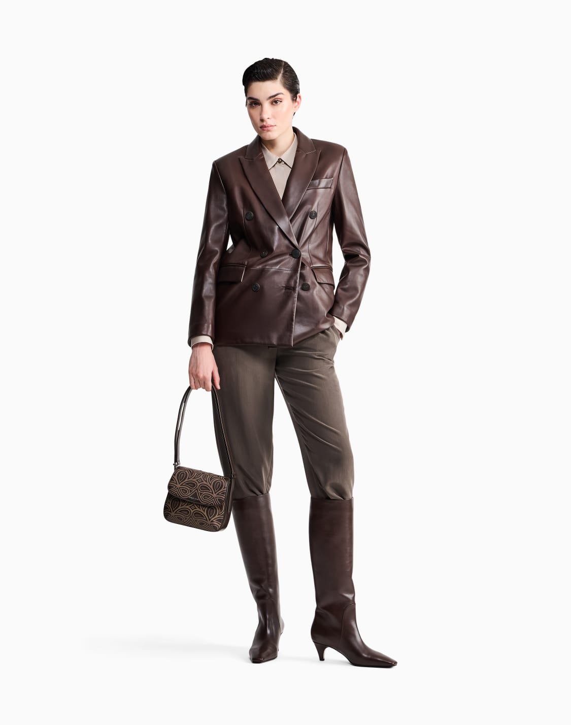 giacca-doppio-petto-in-nappa-con-revers-a-lancia-marrone--giorgio-armani