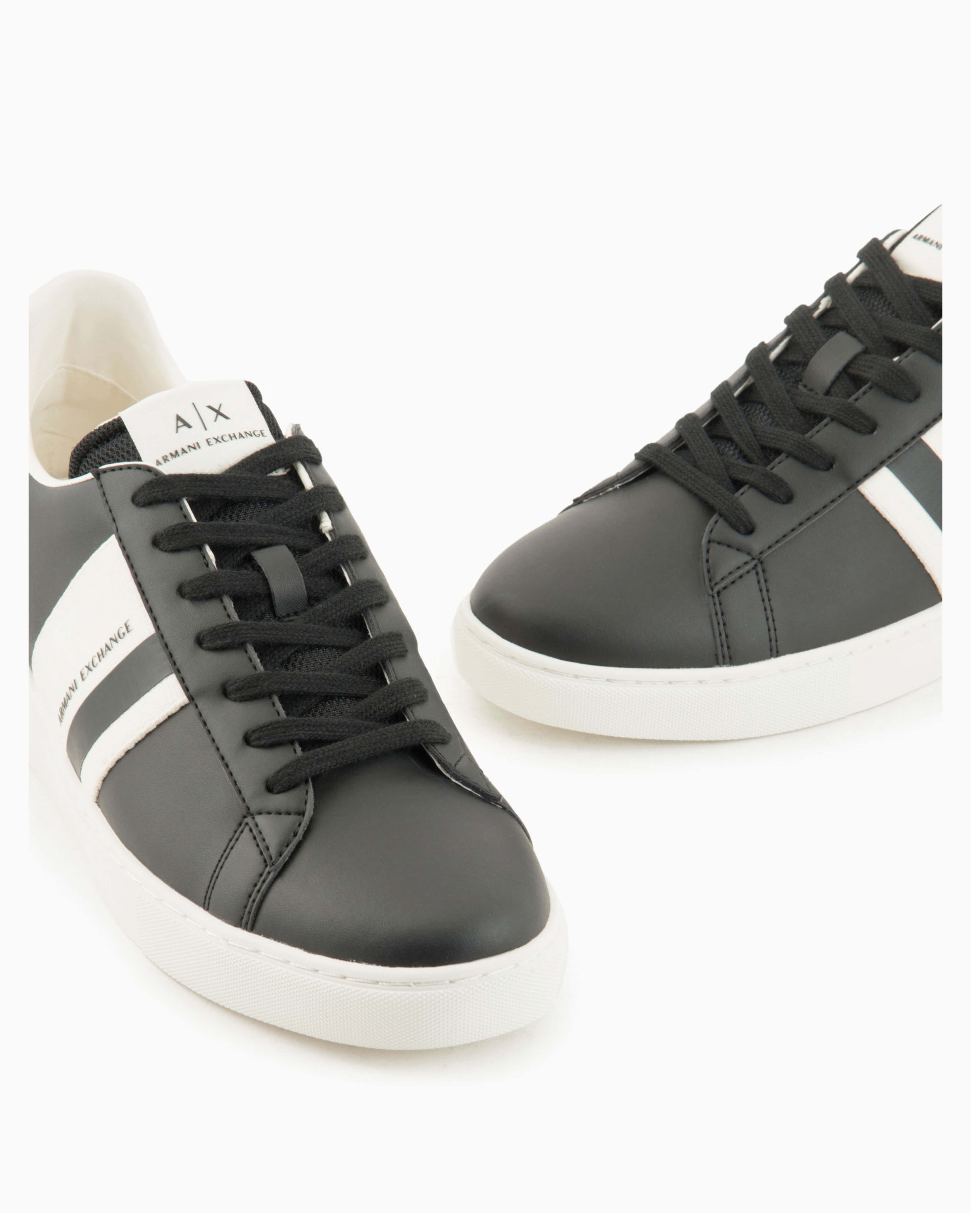 Sneakers with logo