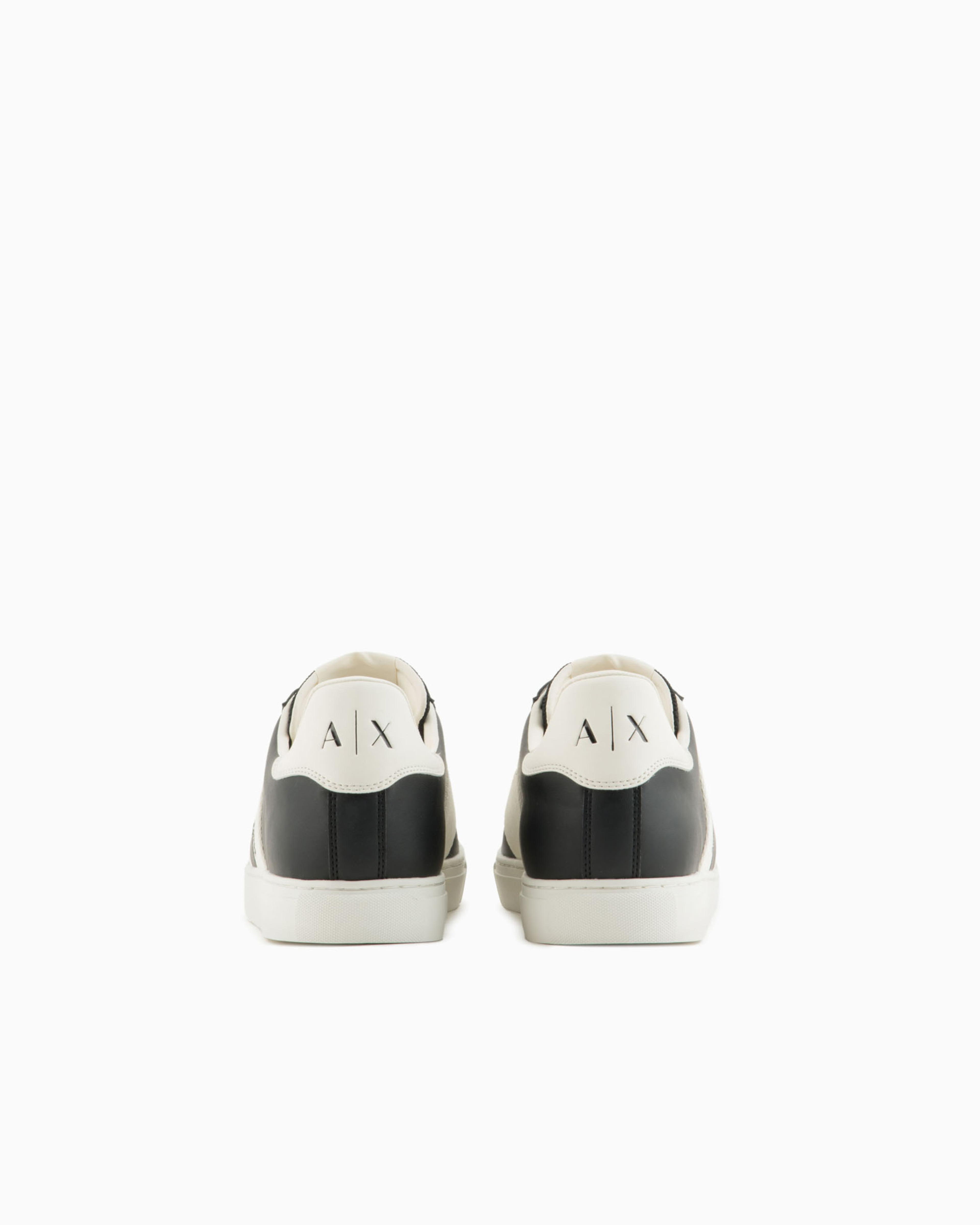 Sneakers with logo