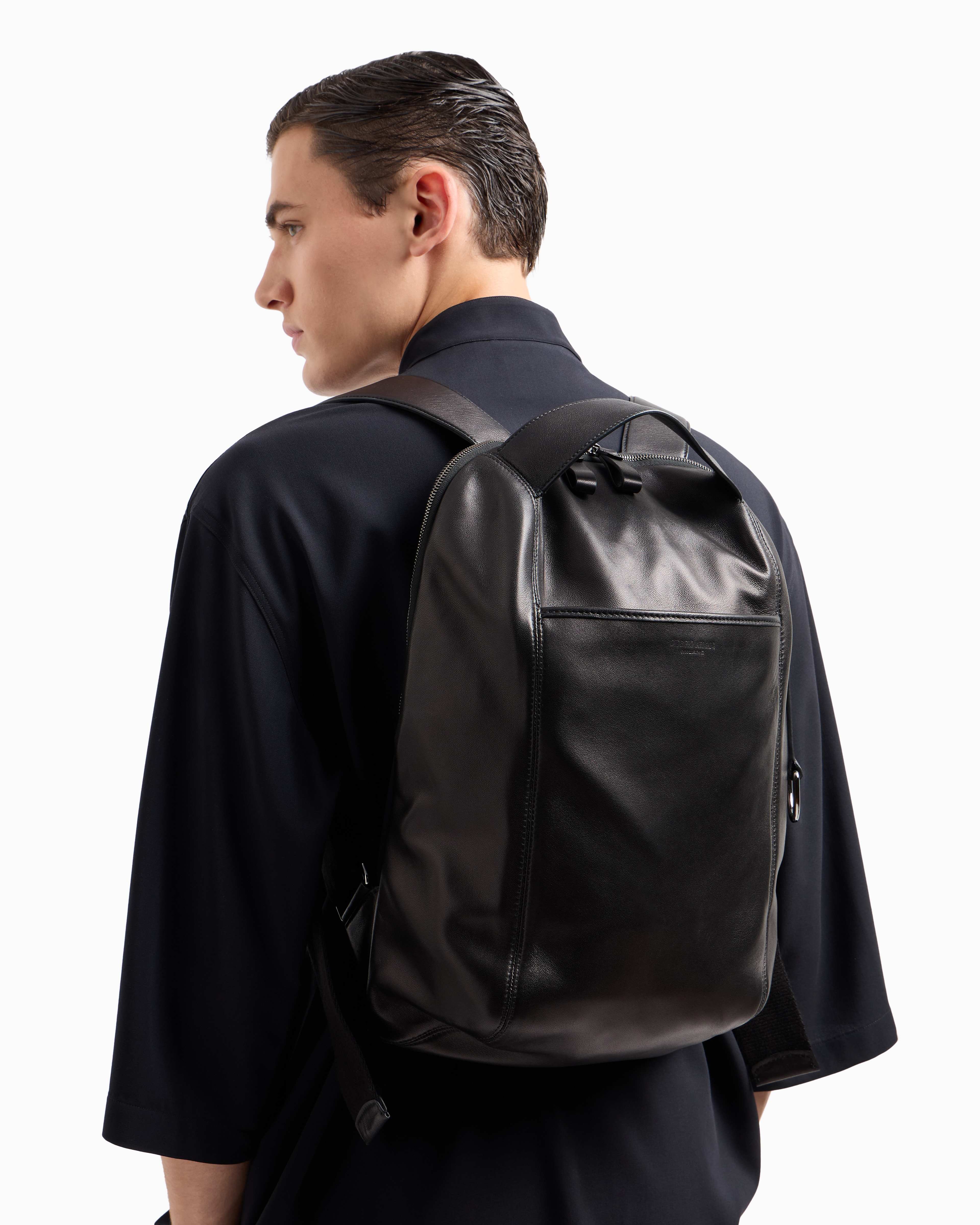 ジョルジオ・アルマーニ　オールレザー　バックパック undefined