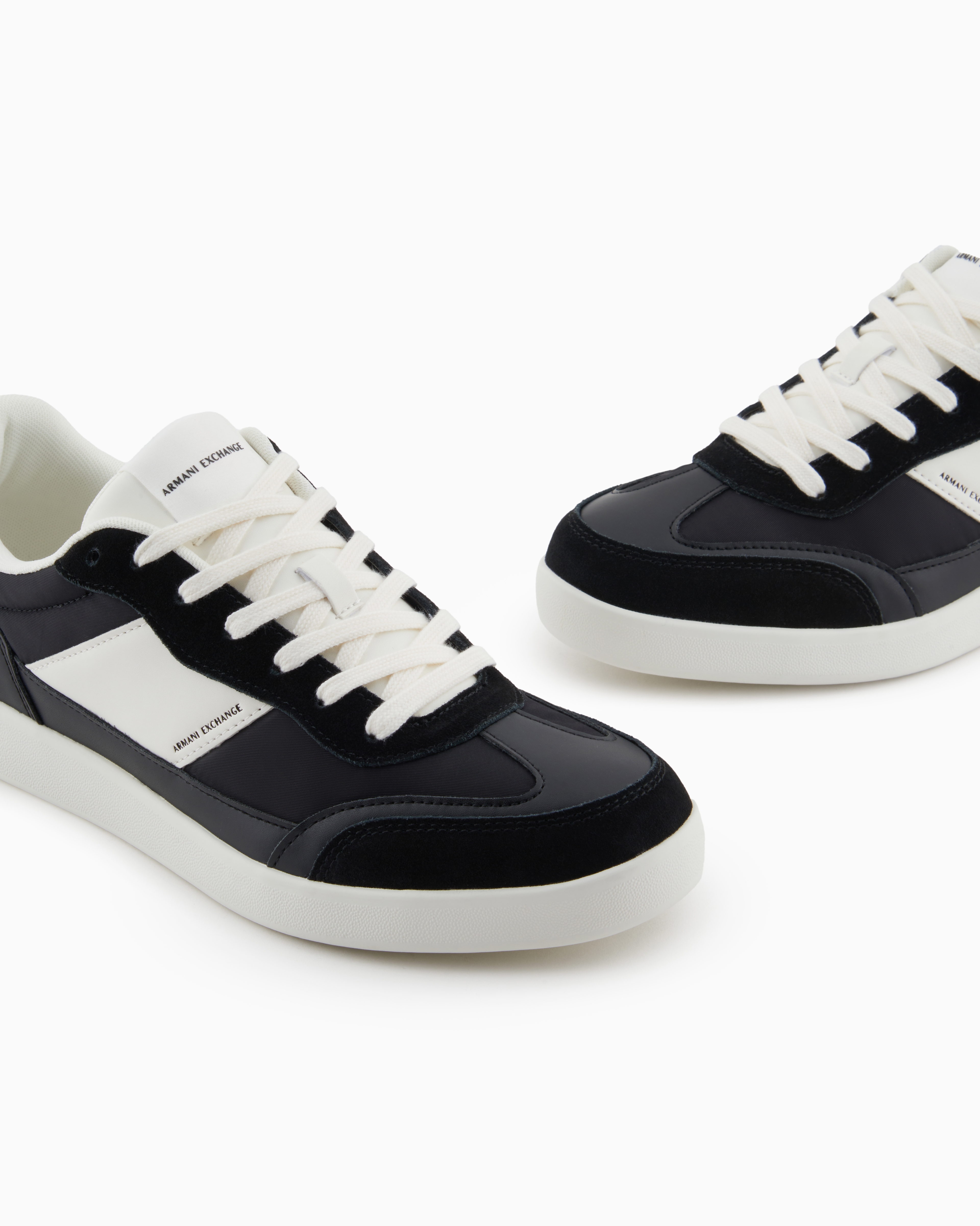 Sneakers with contrasting side band | Armani Exchange