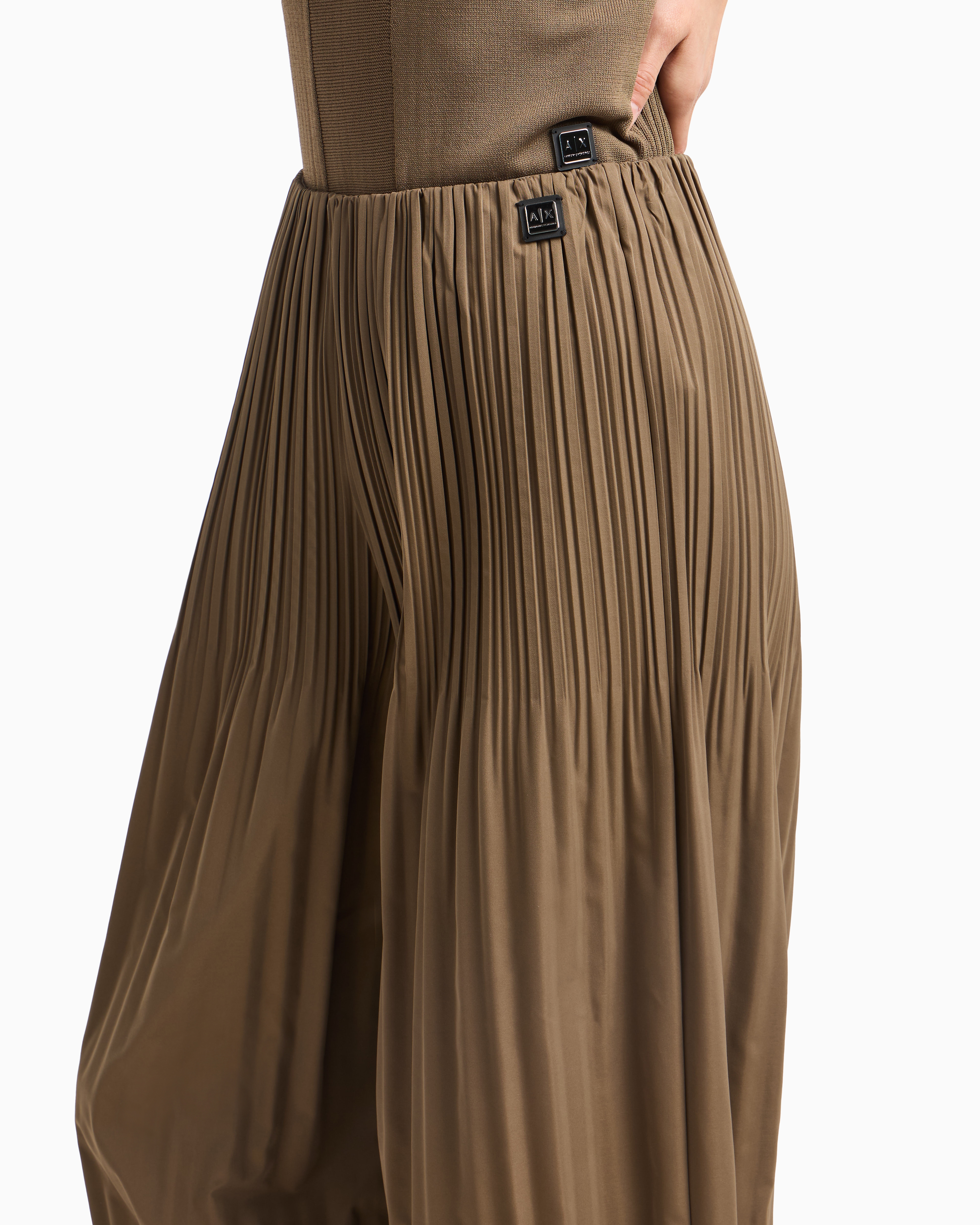 Wide trousers pleated fabric