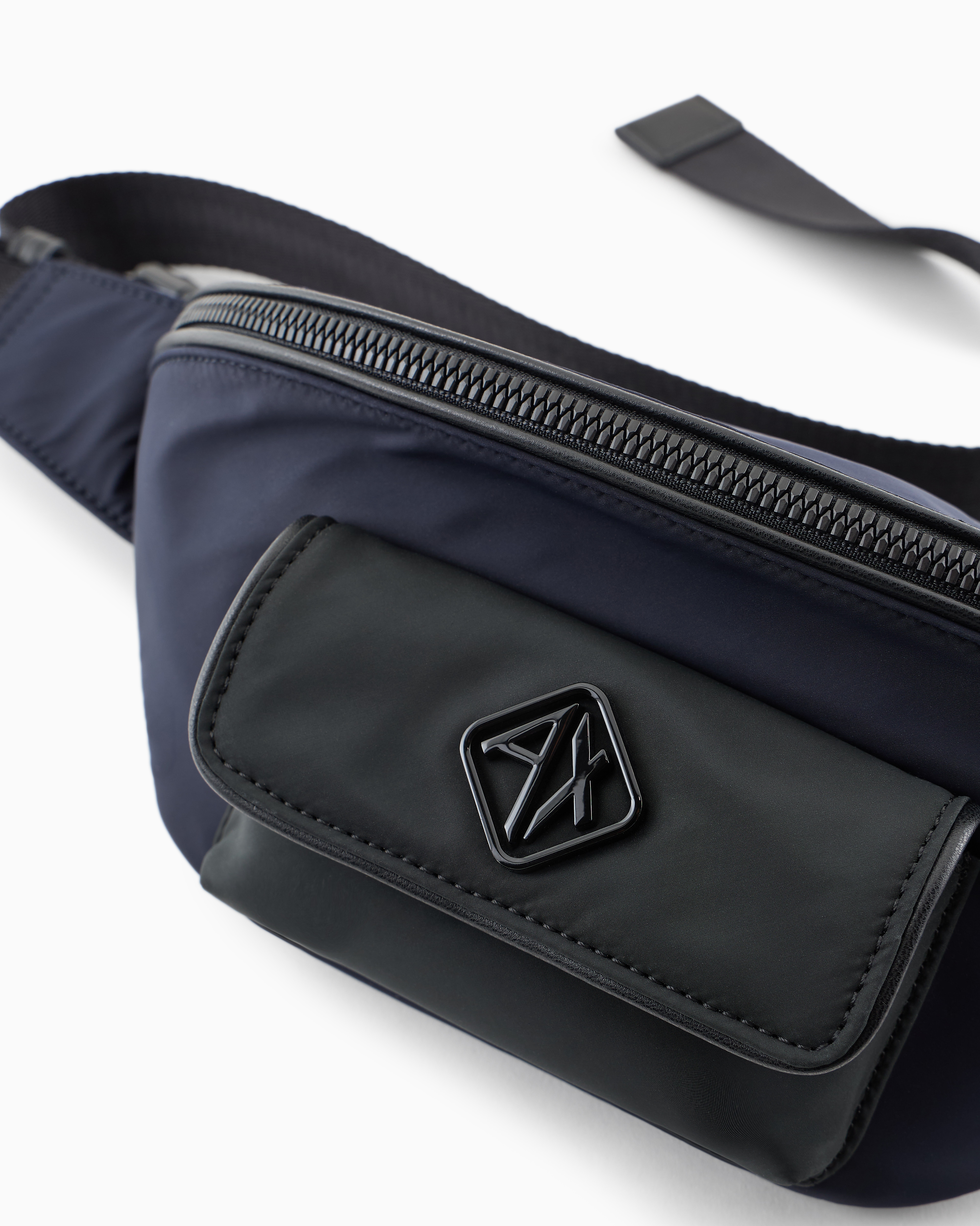 Bum bag with small external pocket