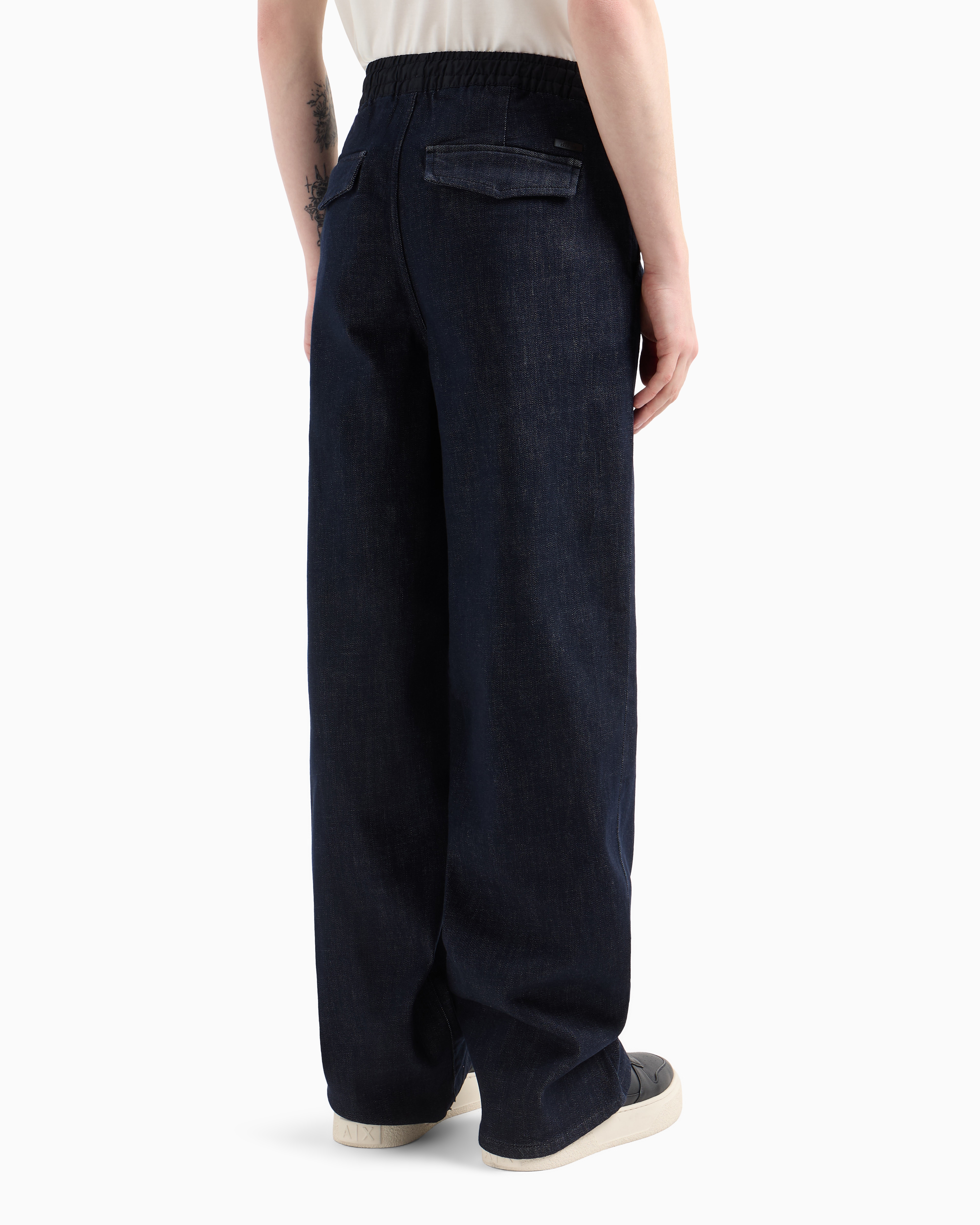 XM000385_AF12284_MB001_R_SS202