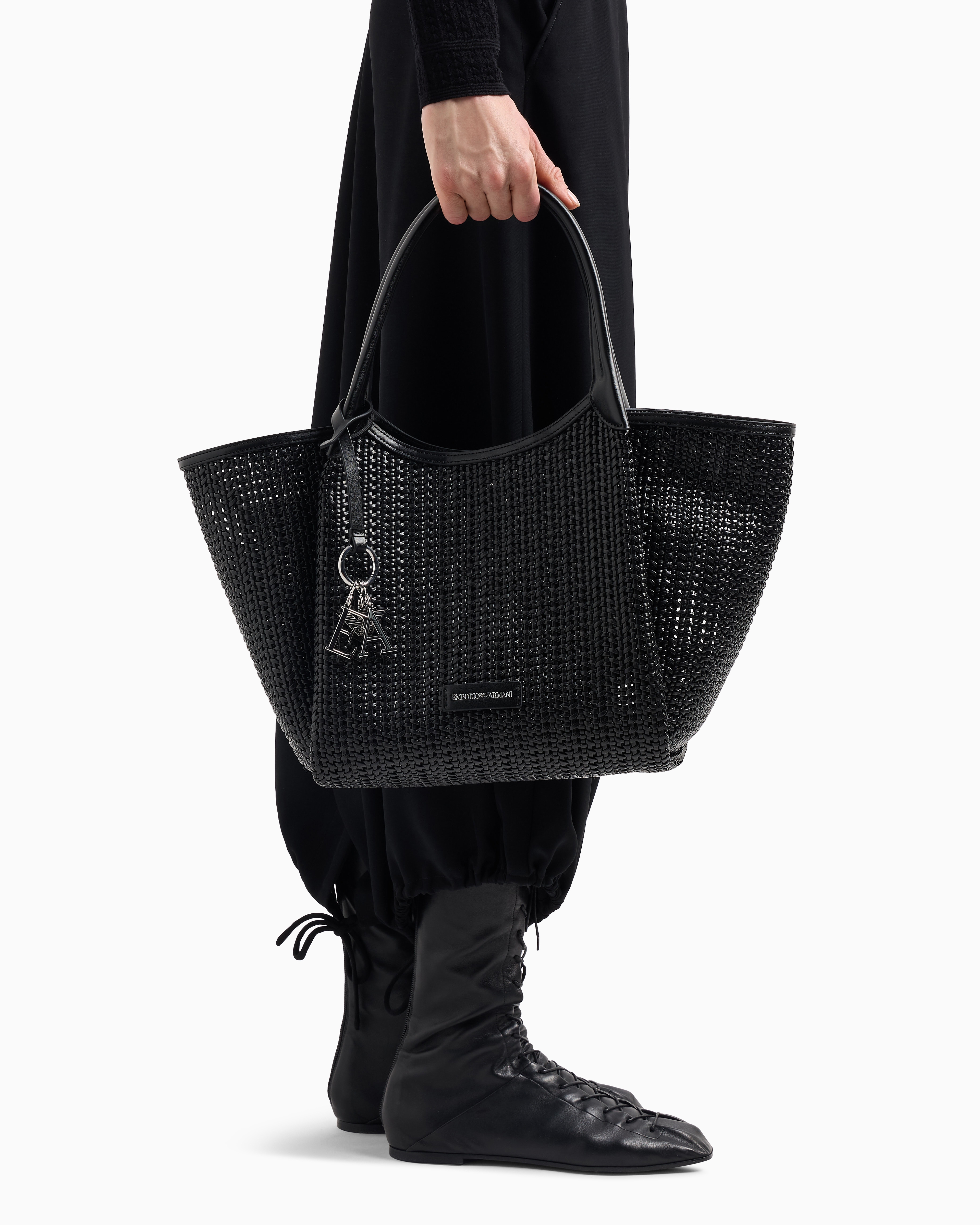 ショッパー 編み込み ロゴチャーム | Emporio Armani