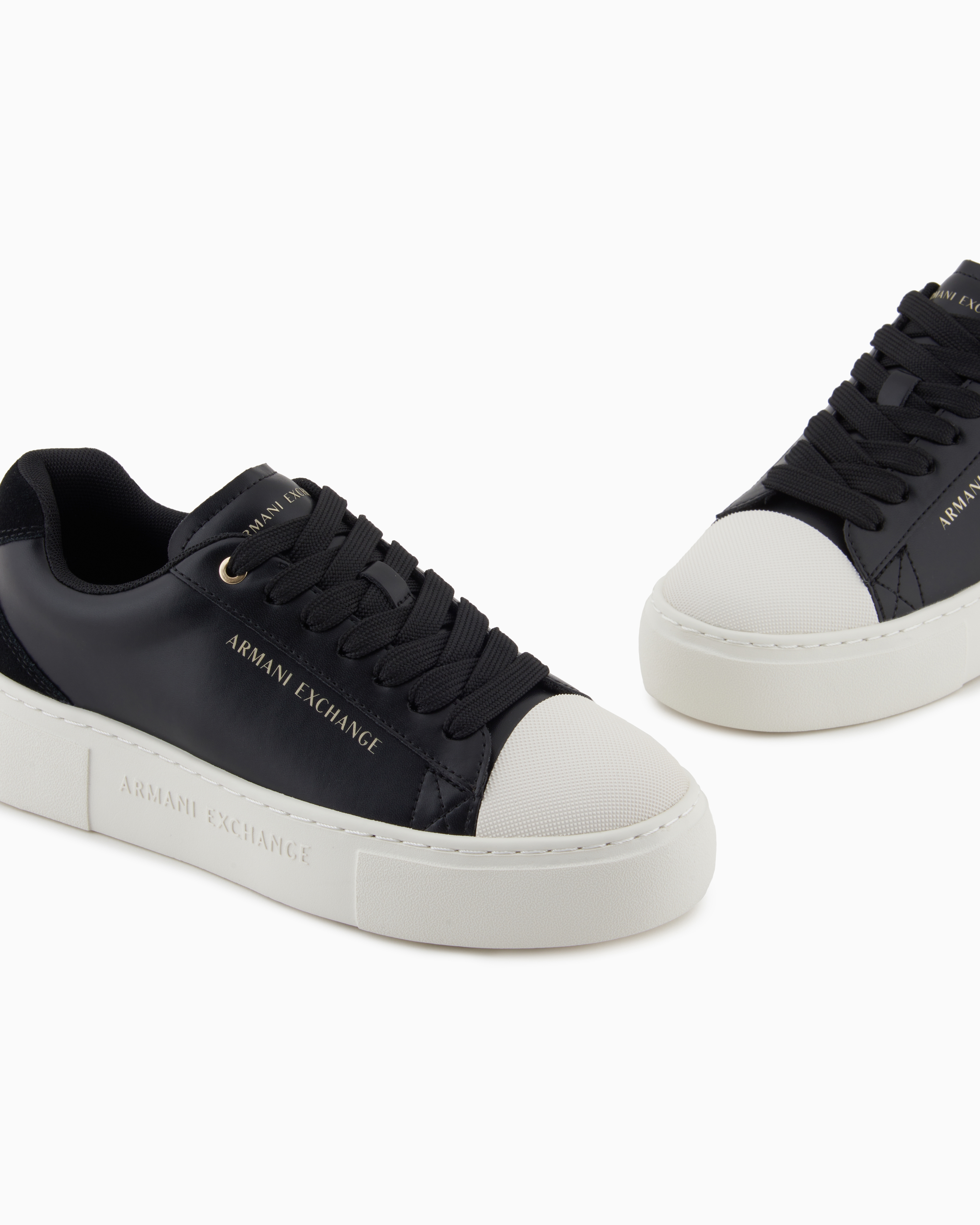 Sneakers with suede inserts