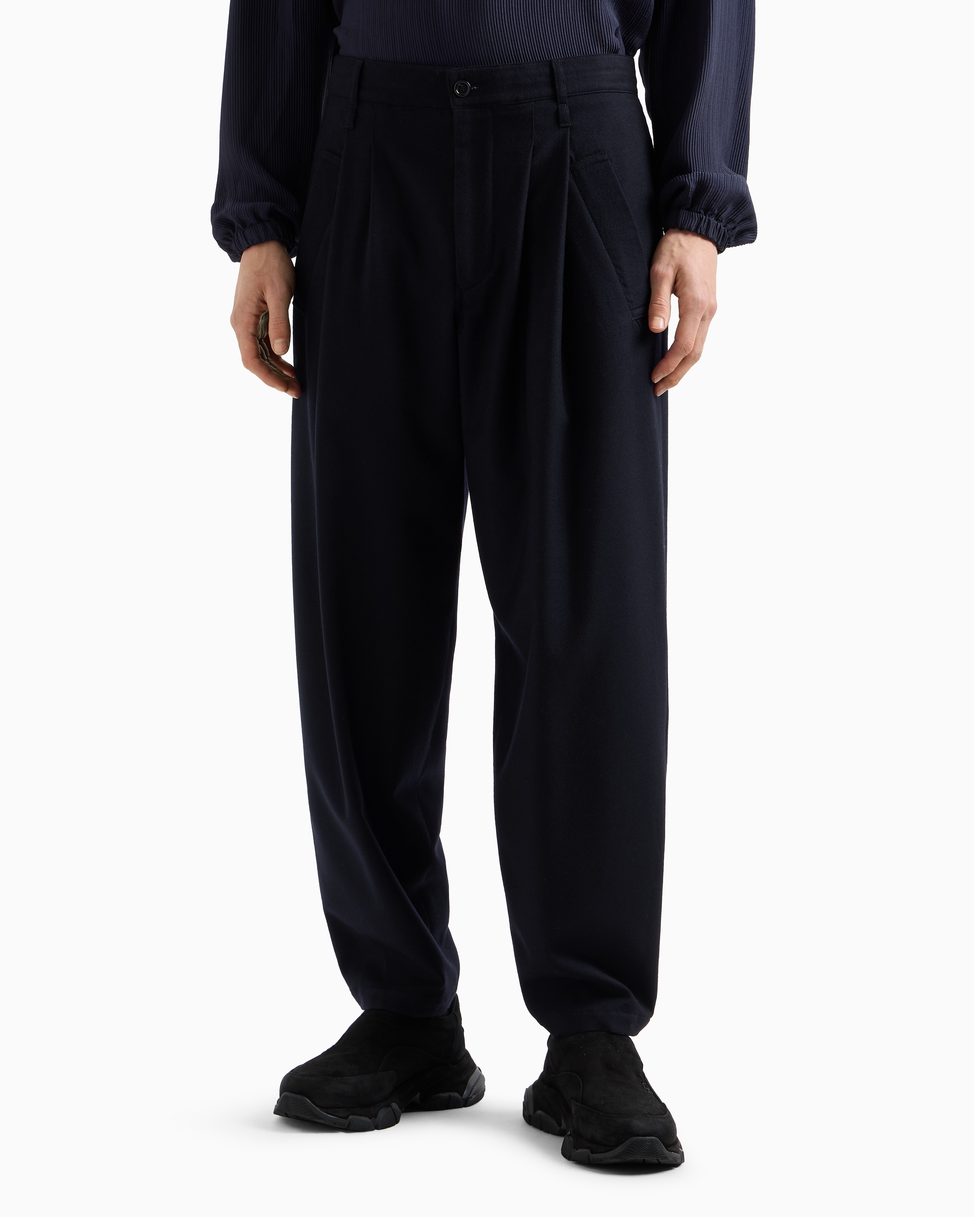 ARMANI Collezioni ブラックウール　1タック　ワイドトラウザーズ ARMANI Collezioni ブラックウール 1タック ワイドトラウザーズ