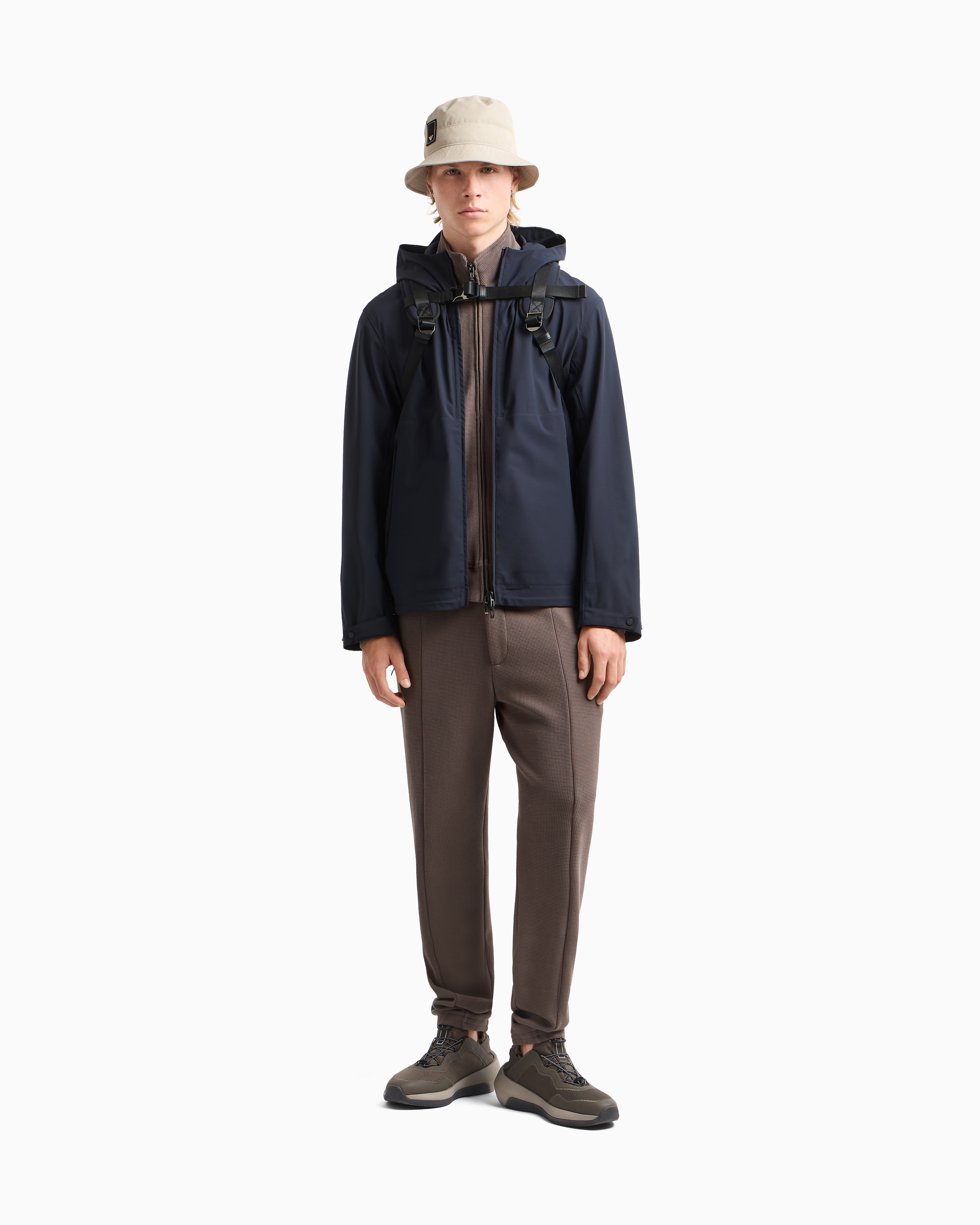 EM000818_AF13090_UB118_D_SS202