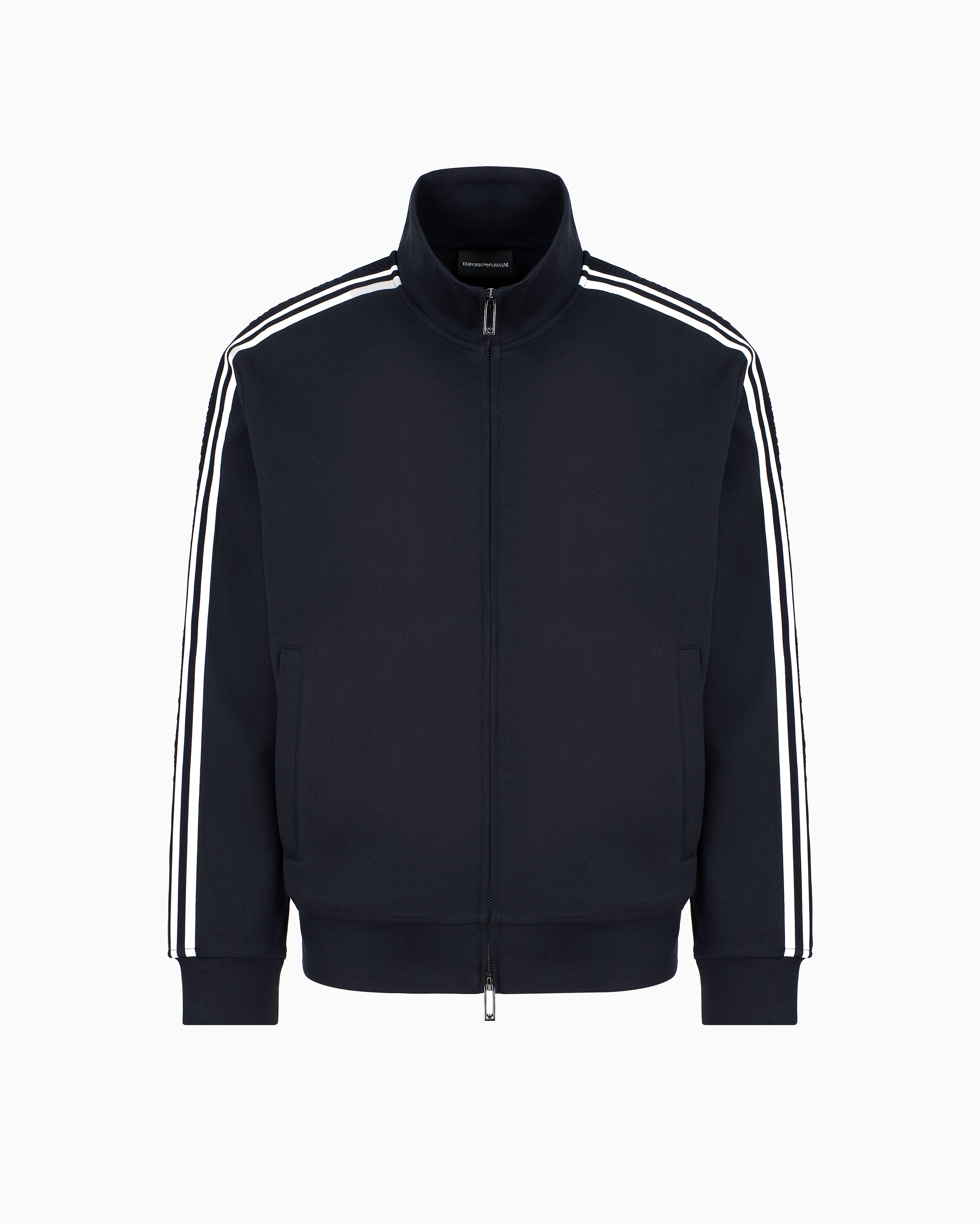 EM001110_AF13488_UB118_F_SS202