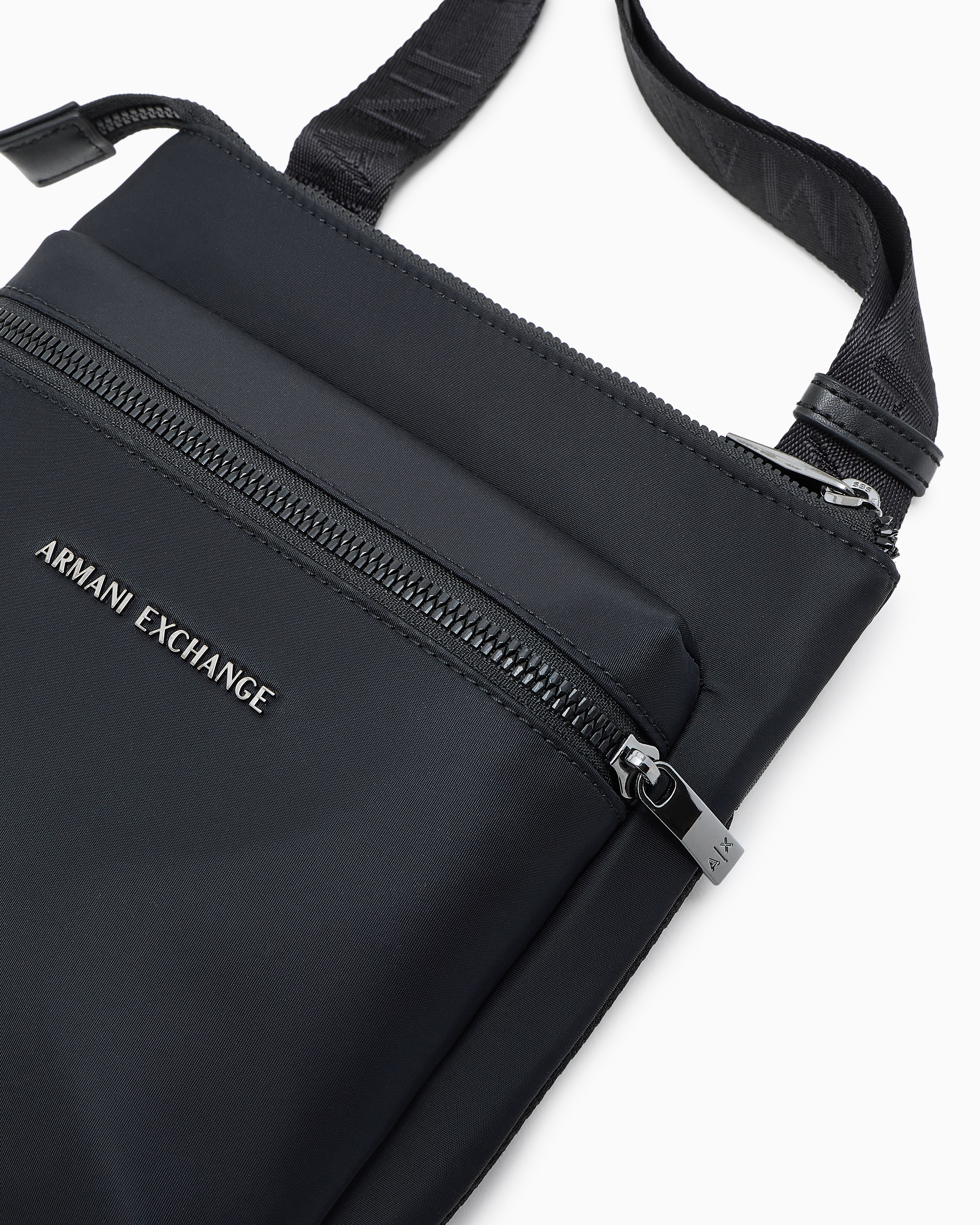 XM001653_AF17304_MB084_B_FW202 XM001653_AF17304_MB084_B_FW202