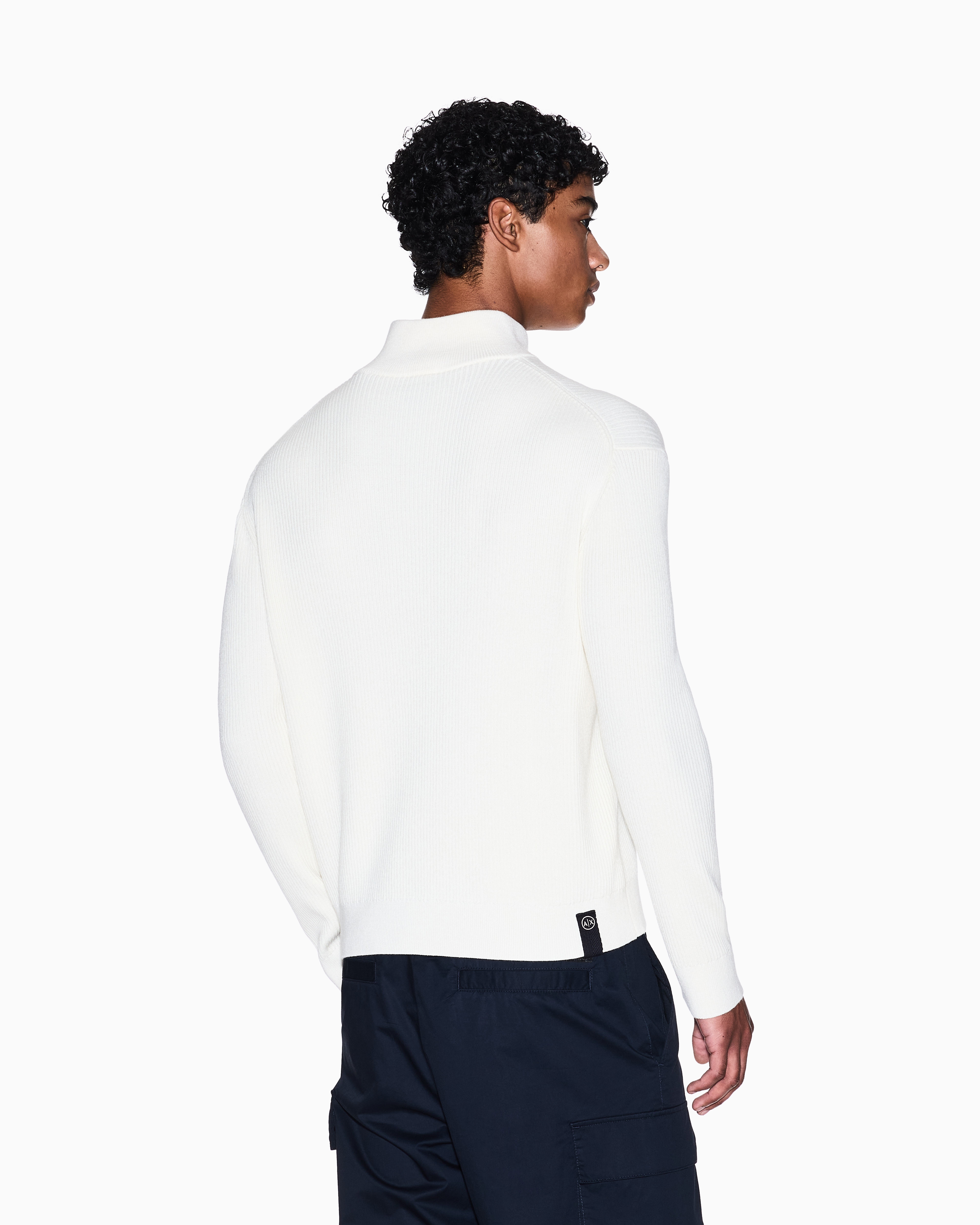 XM000912_AF10348_U0009_R_FW202