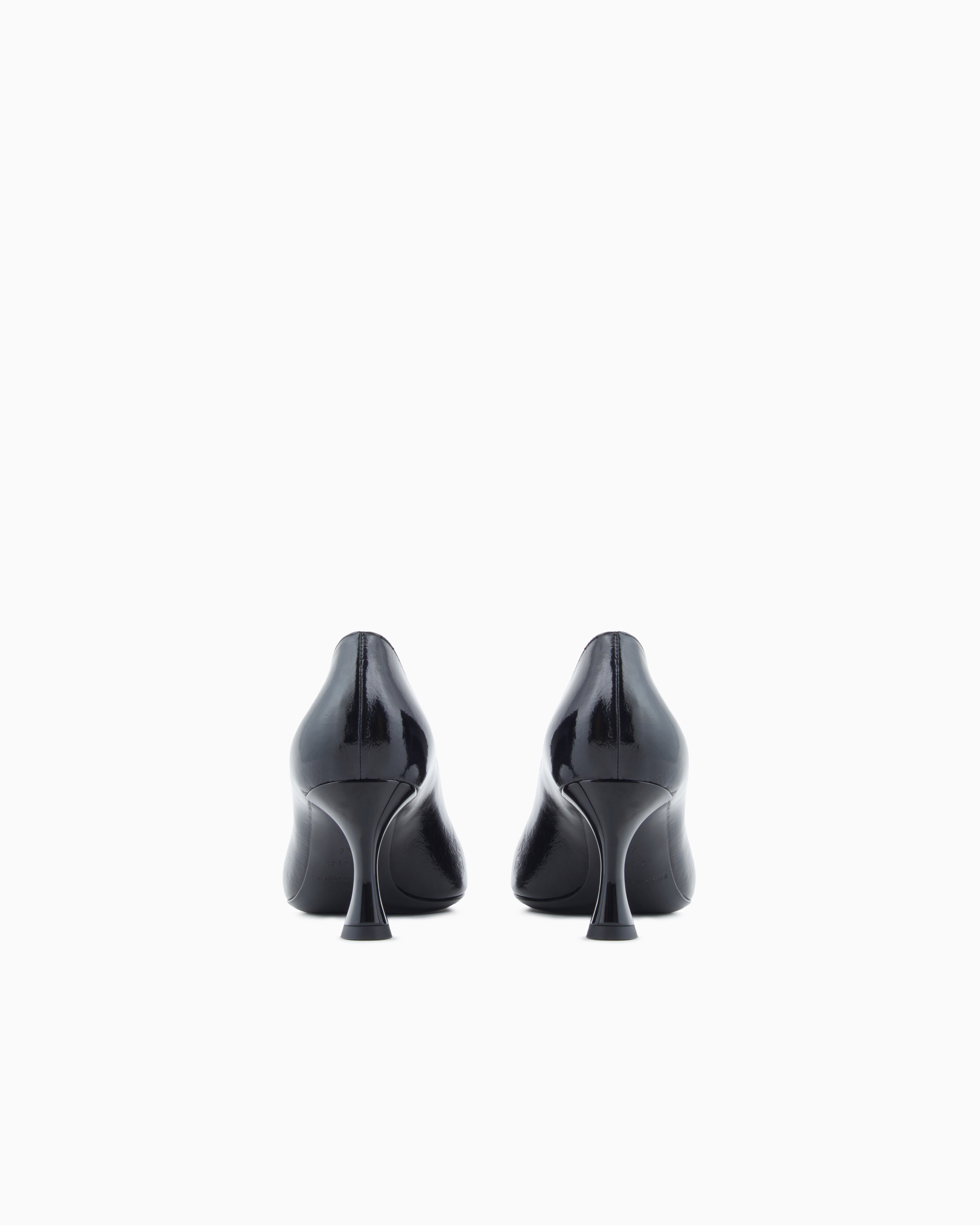 Emporio Armani Escarpins En Cuir Verni In Black