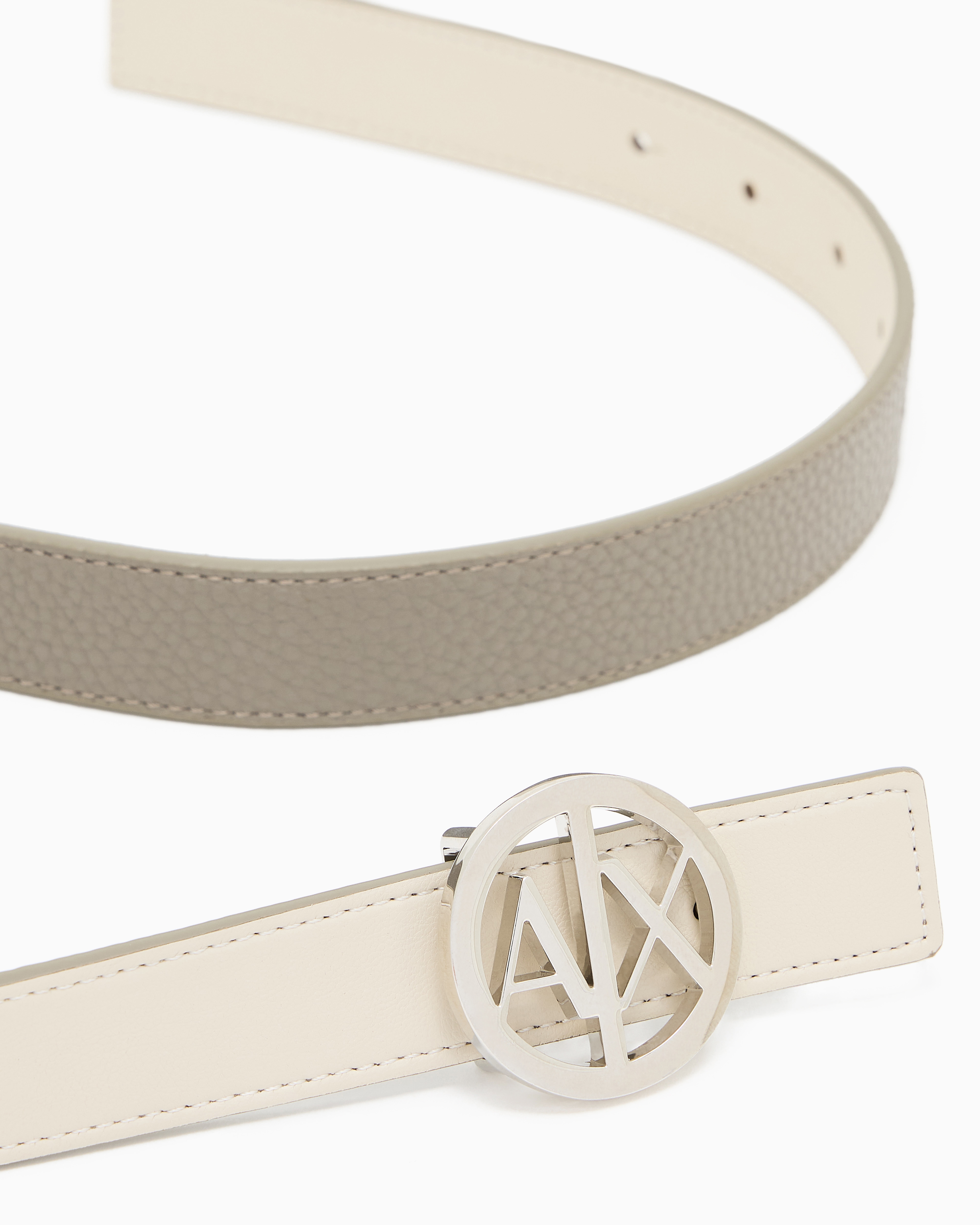 Logo buckle belt