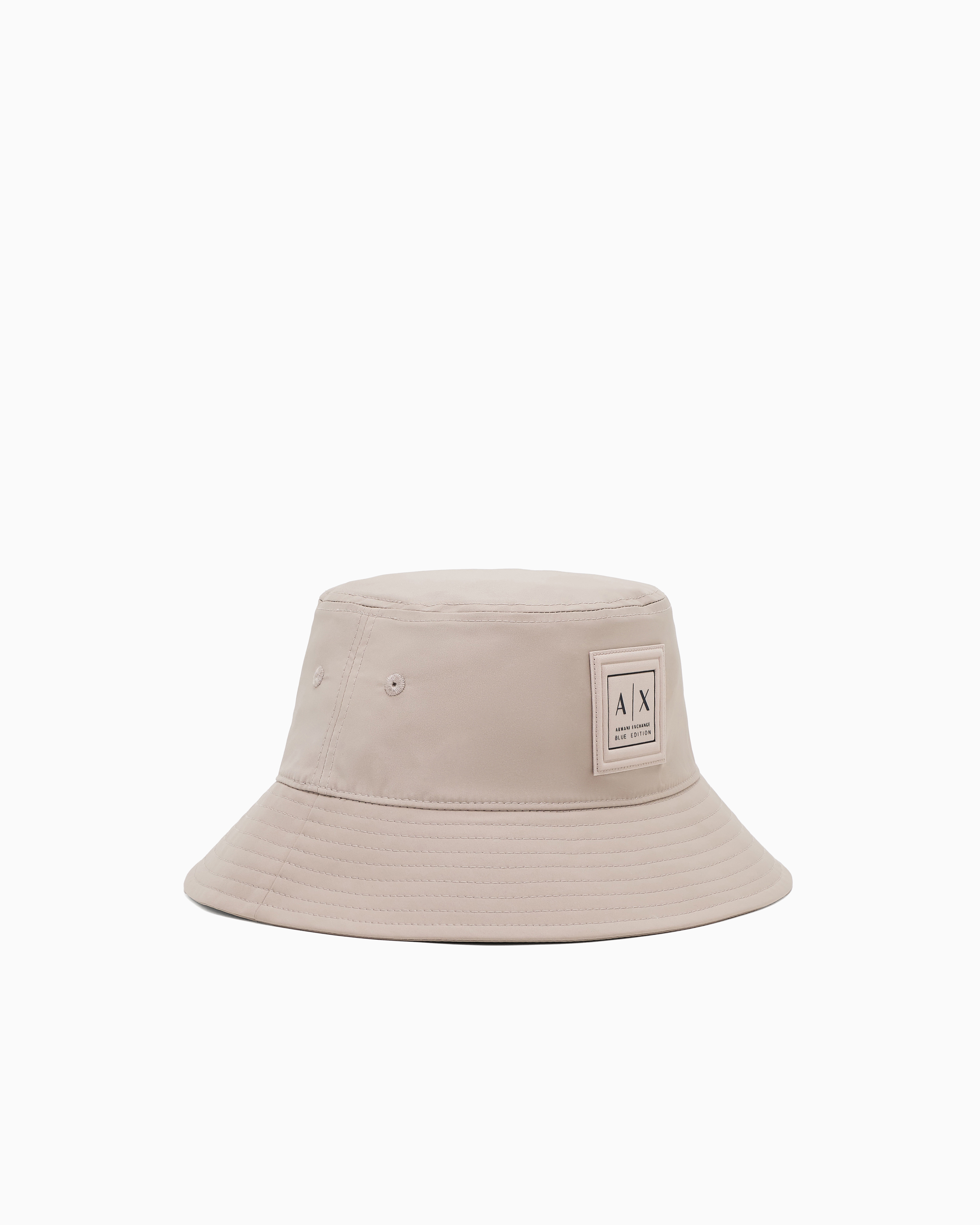 Bucket hat with logo