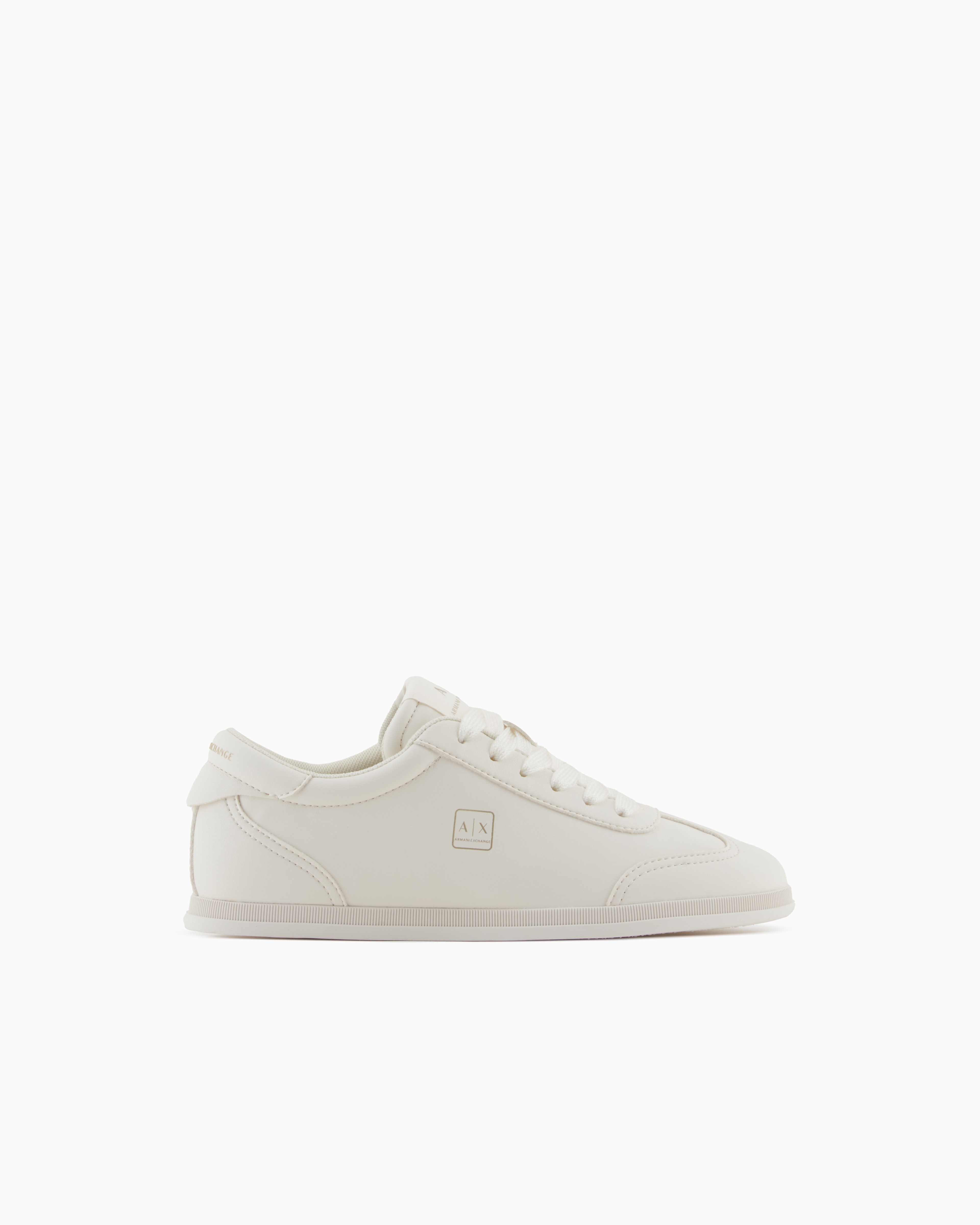 Low-top sneakers with logo