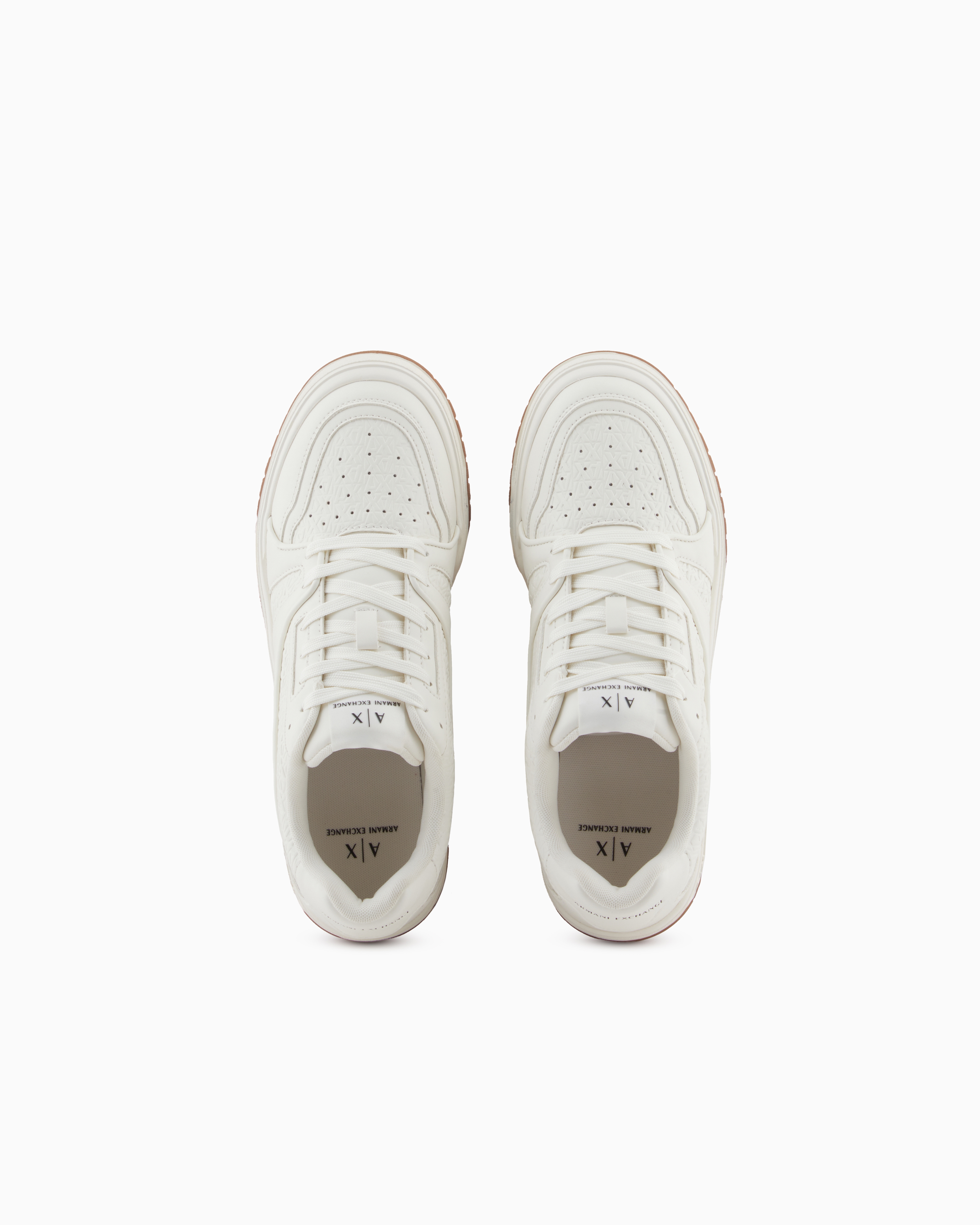 Sneakers with contrasting inserts