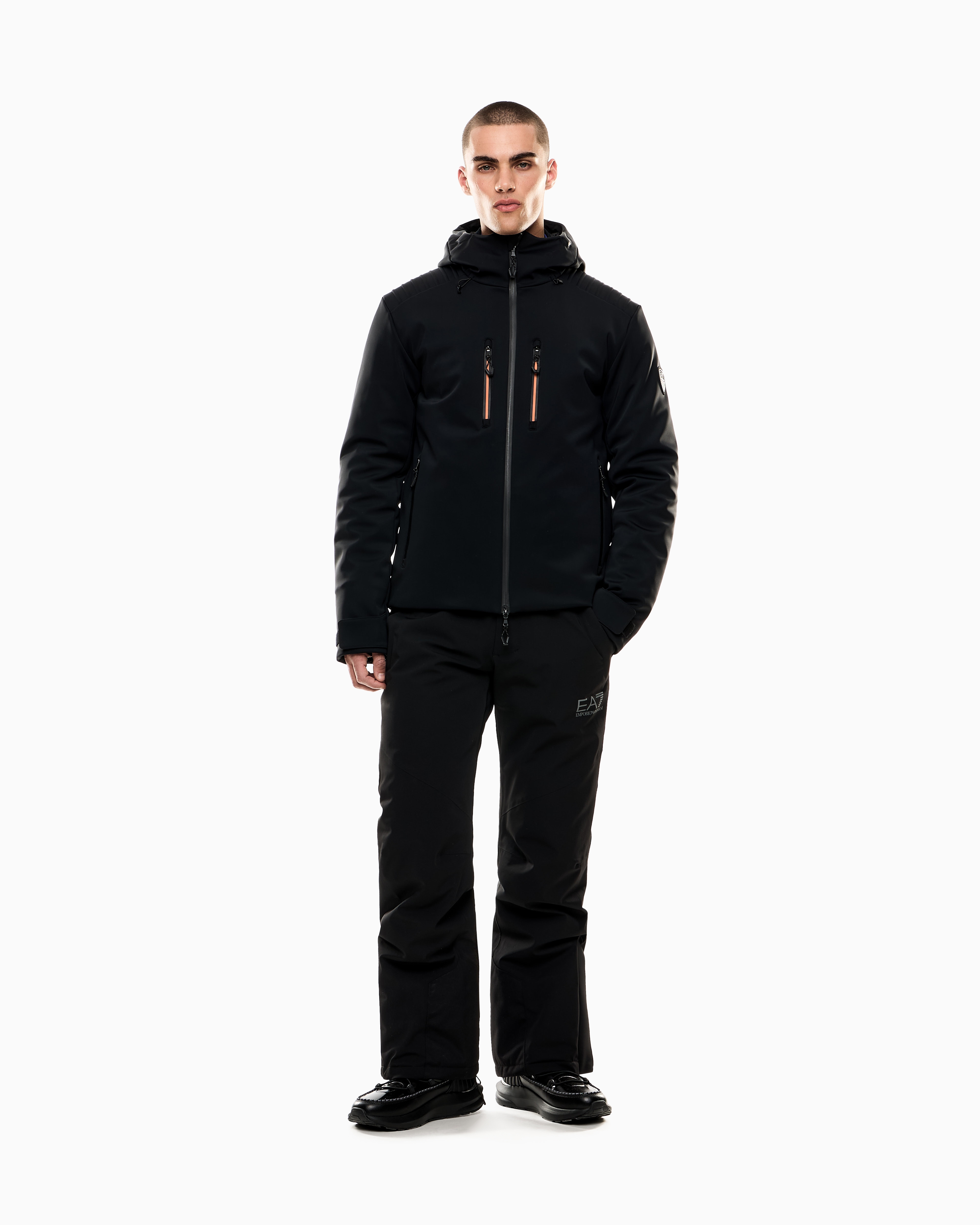 Men's ski clothing: suits and accessories | EA7