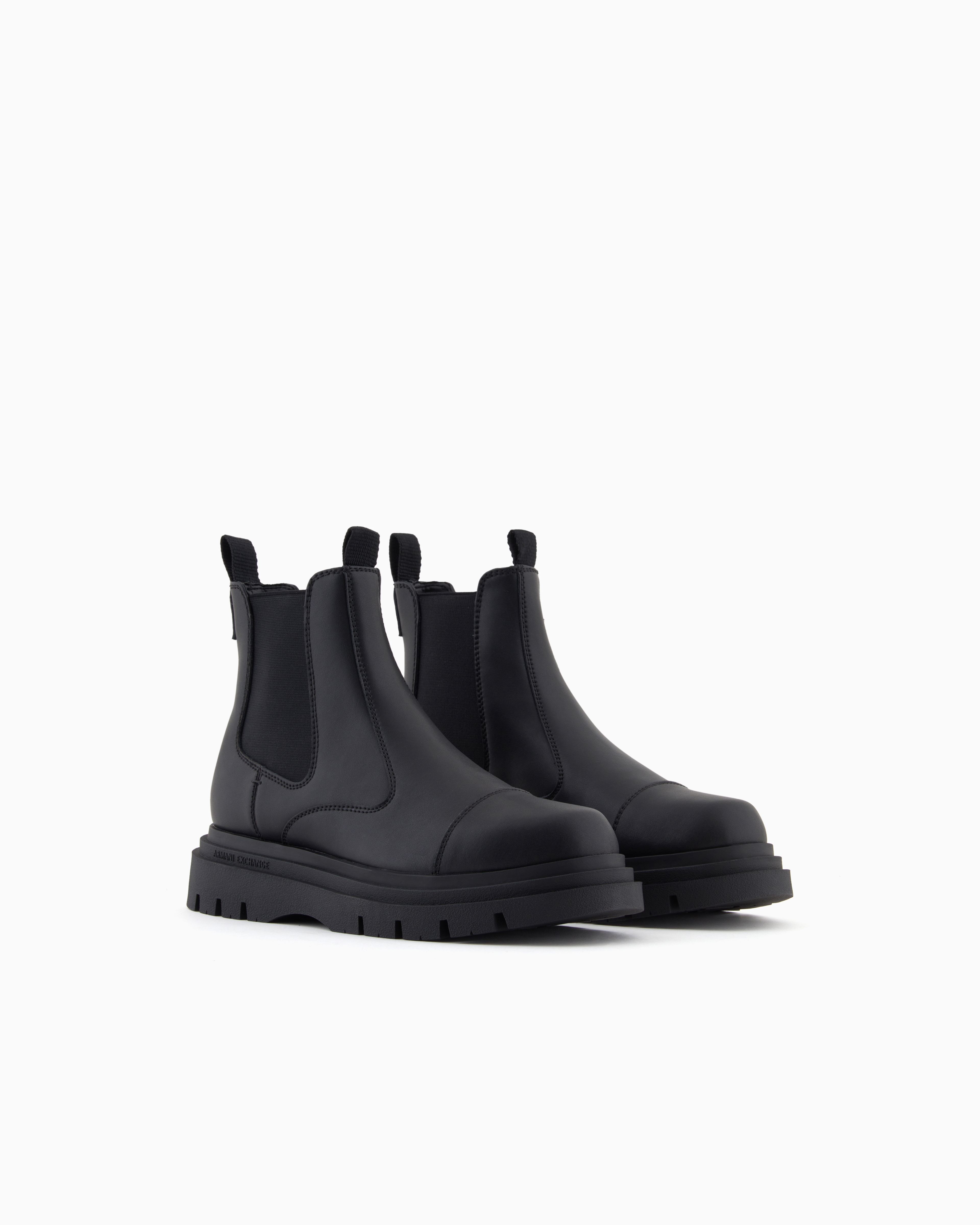 靴 Giorgio armani side zip leather boots Giorgio Armani Men's Bull Leather Chukka Boots | Neiman Marcus