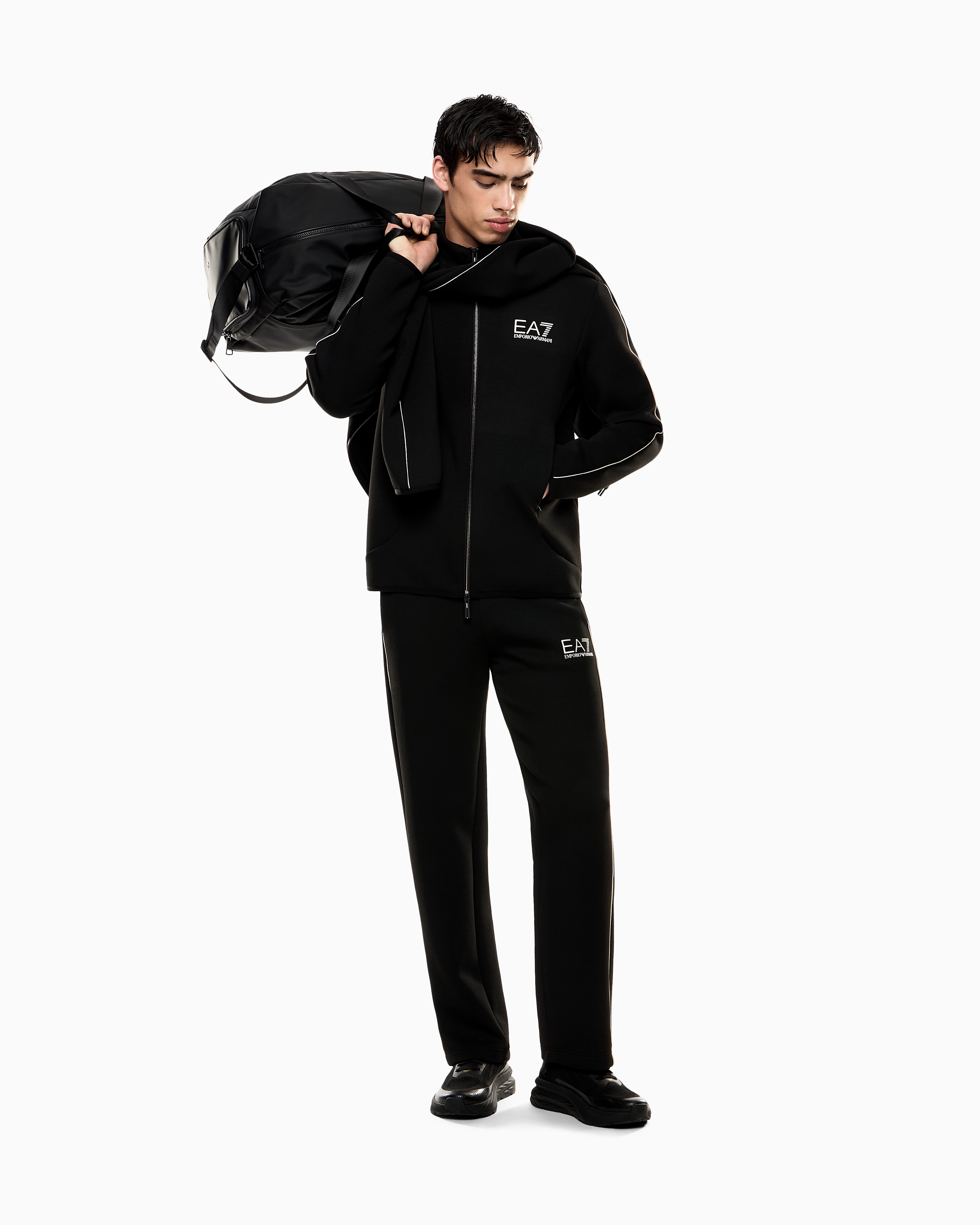 7M000670_AF14146_UC001_D_FW202