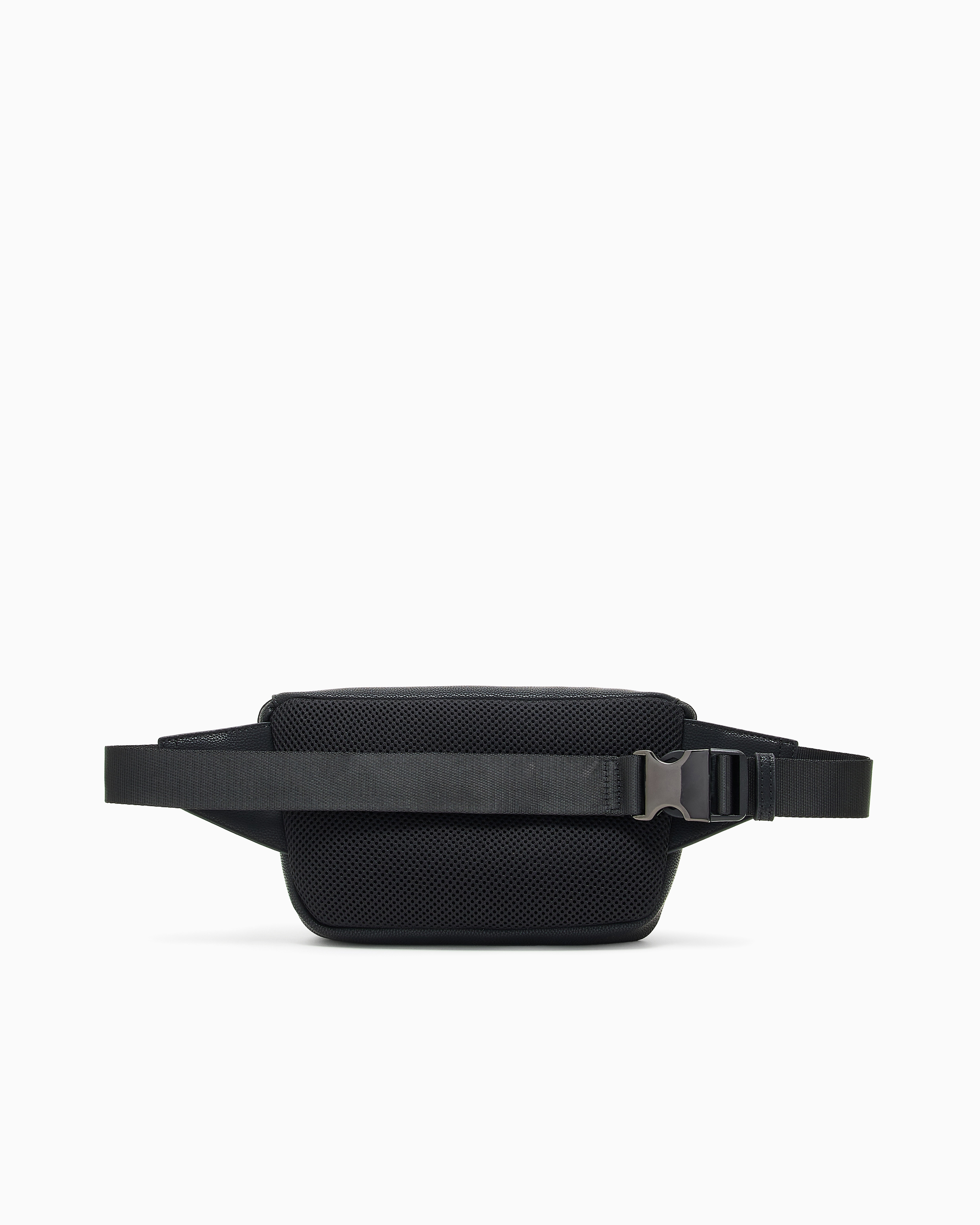 XM001638_AF17090_UC001_E_FW202