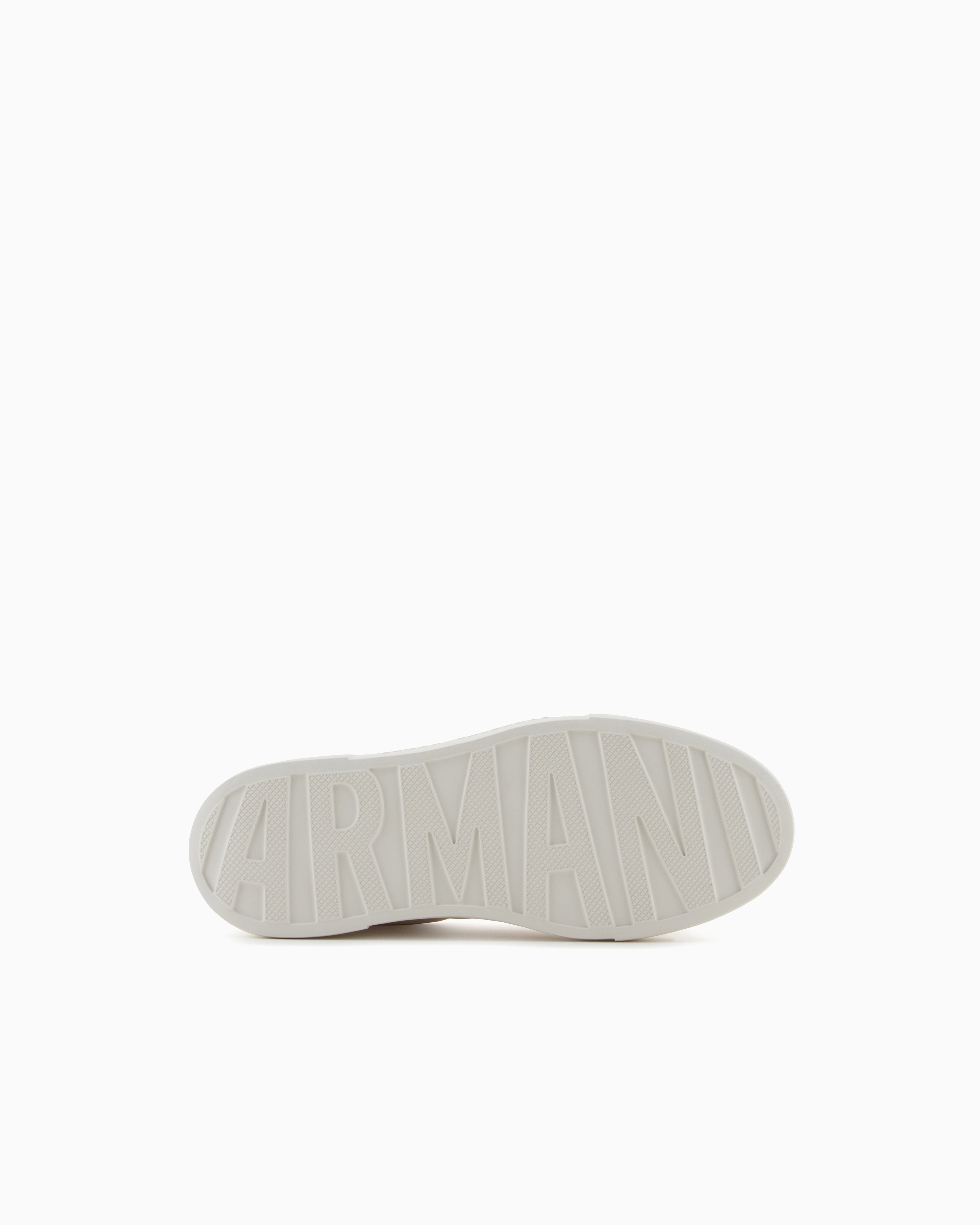 Sneakers with suede inserts