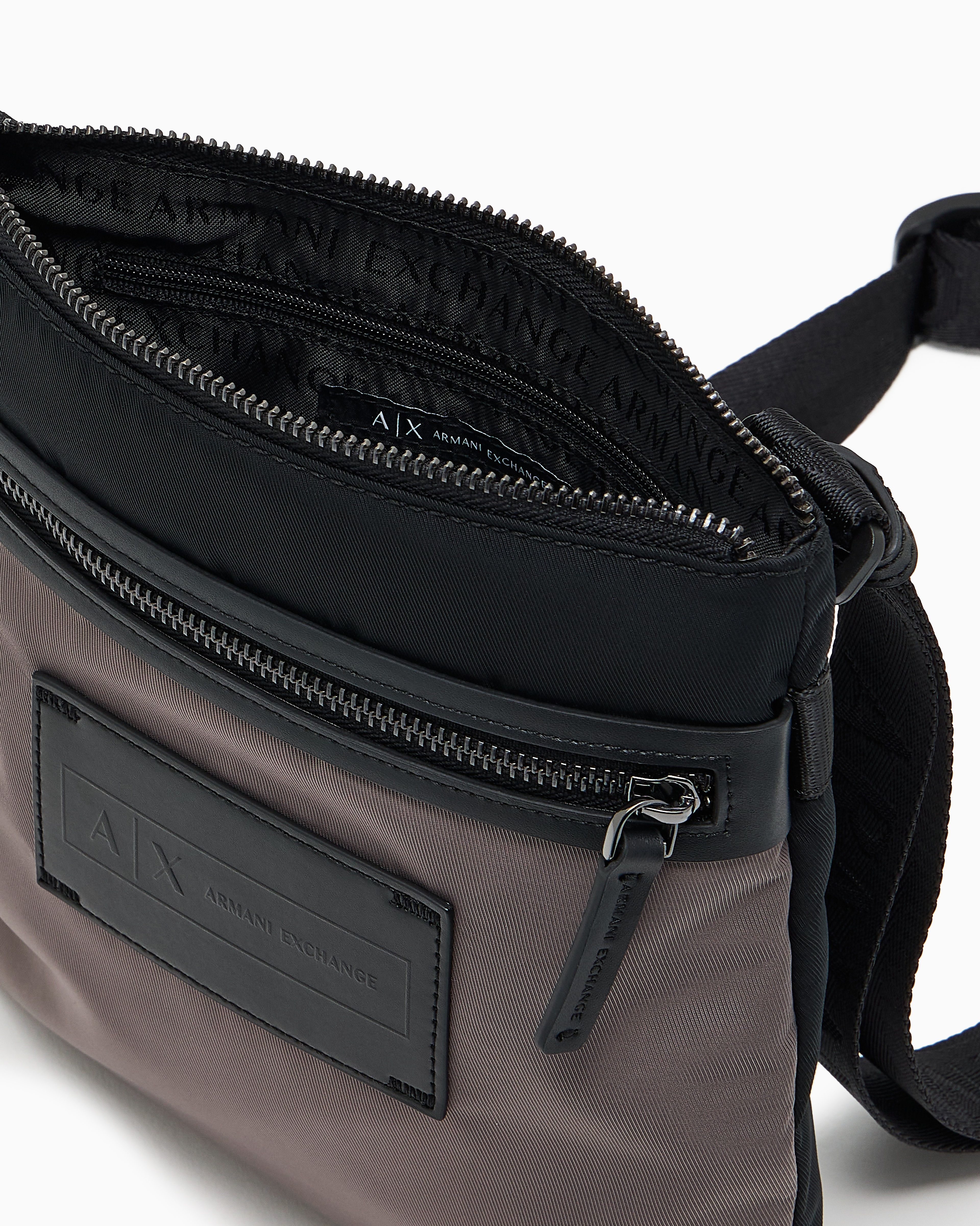 Two-tone shoulder bag with logo