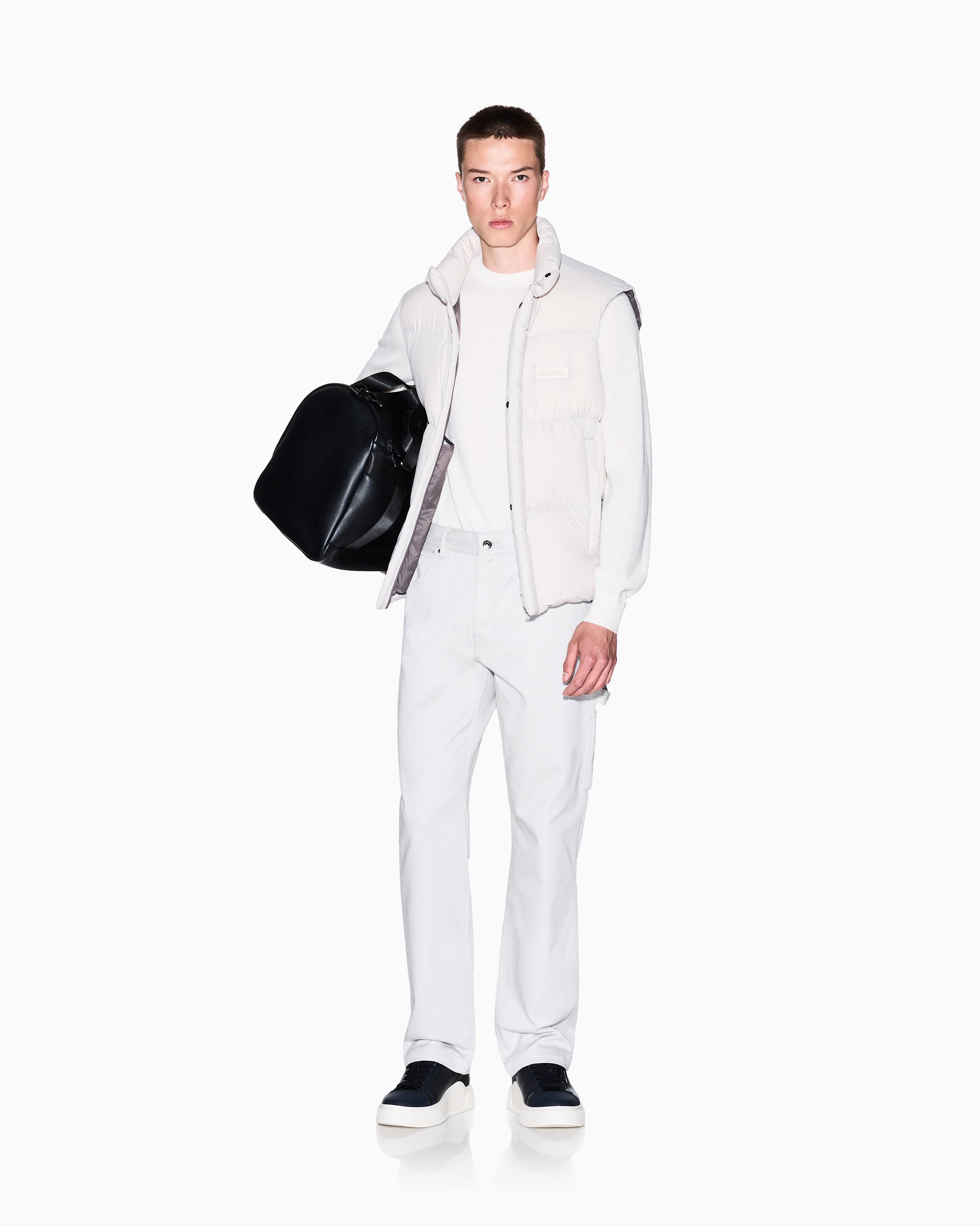 XM001220_AF16679_U1013_D_FW202