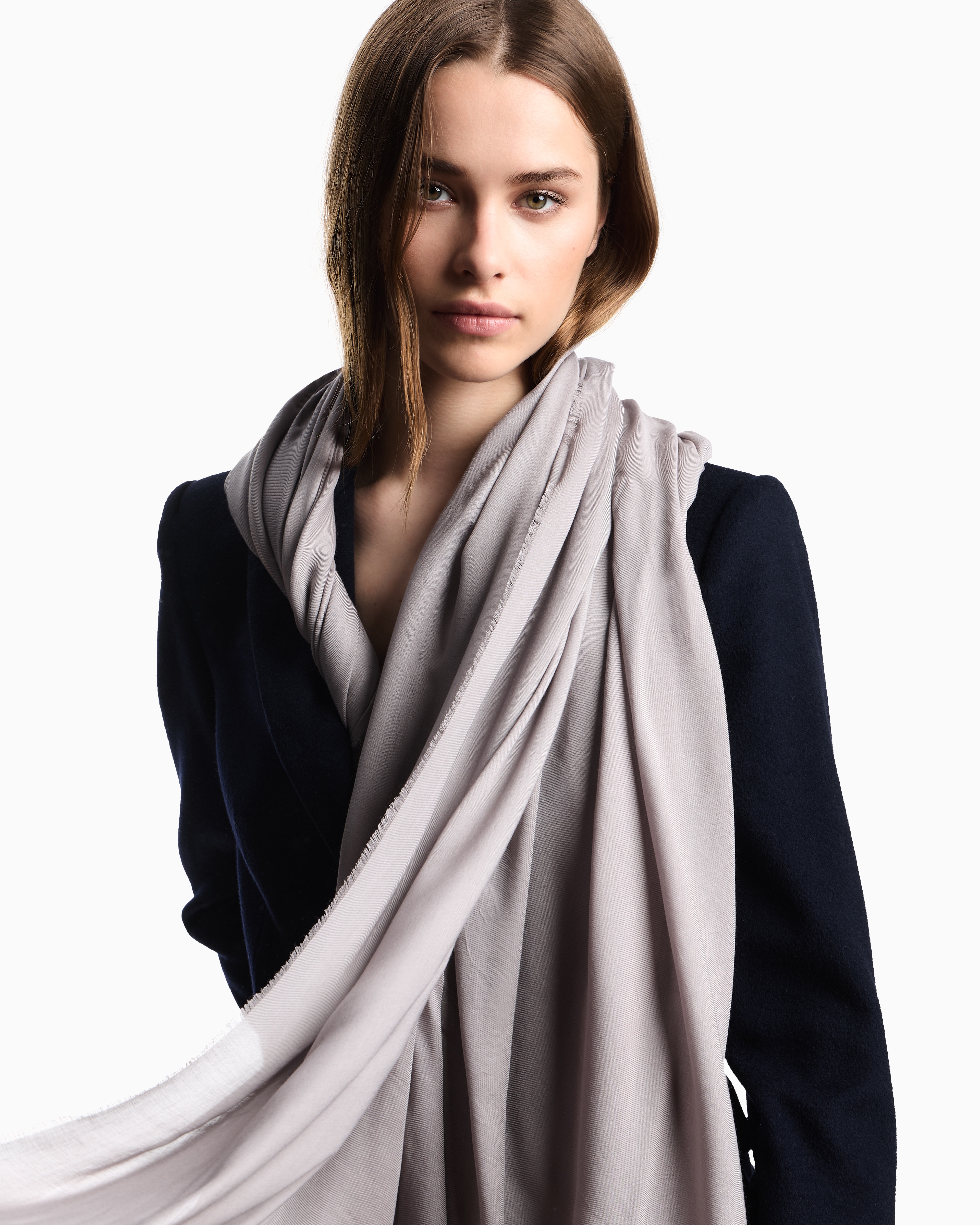 【Shyさま専用】ARMANI ジョルジオ アルマーニ 大判ストール Shyさま専用】ARMANI ジョルジオ アルマーニ 大判ストール Shy
