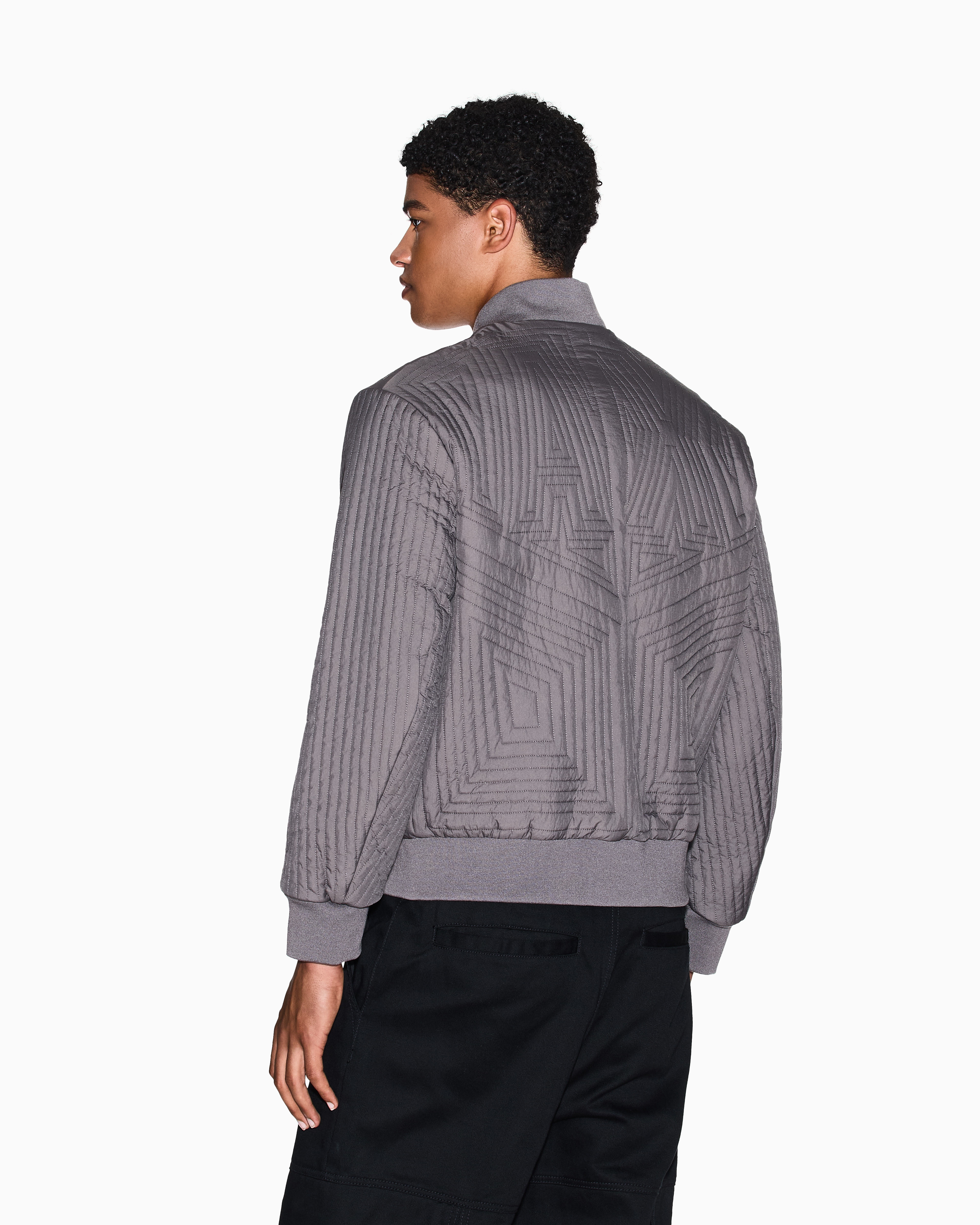 専用です【ARMANI collezioni 】 ボンディングジャケット グレー 専用です【ARMANI collezioni 】 ボンディングジャケット グレー 専用