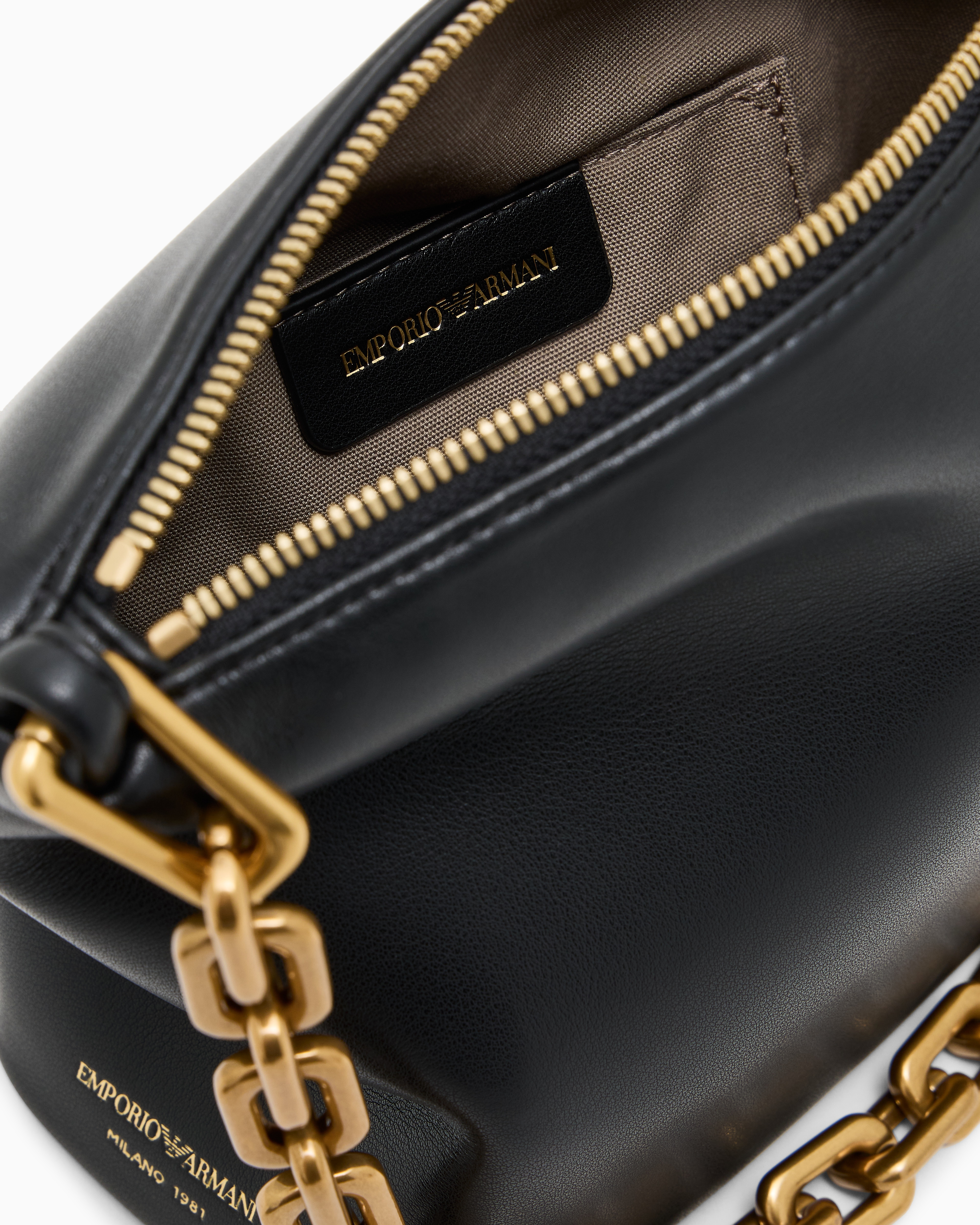 EW003122_AF19173_UC001_A_FW202