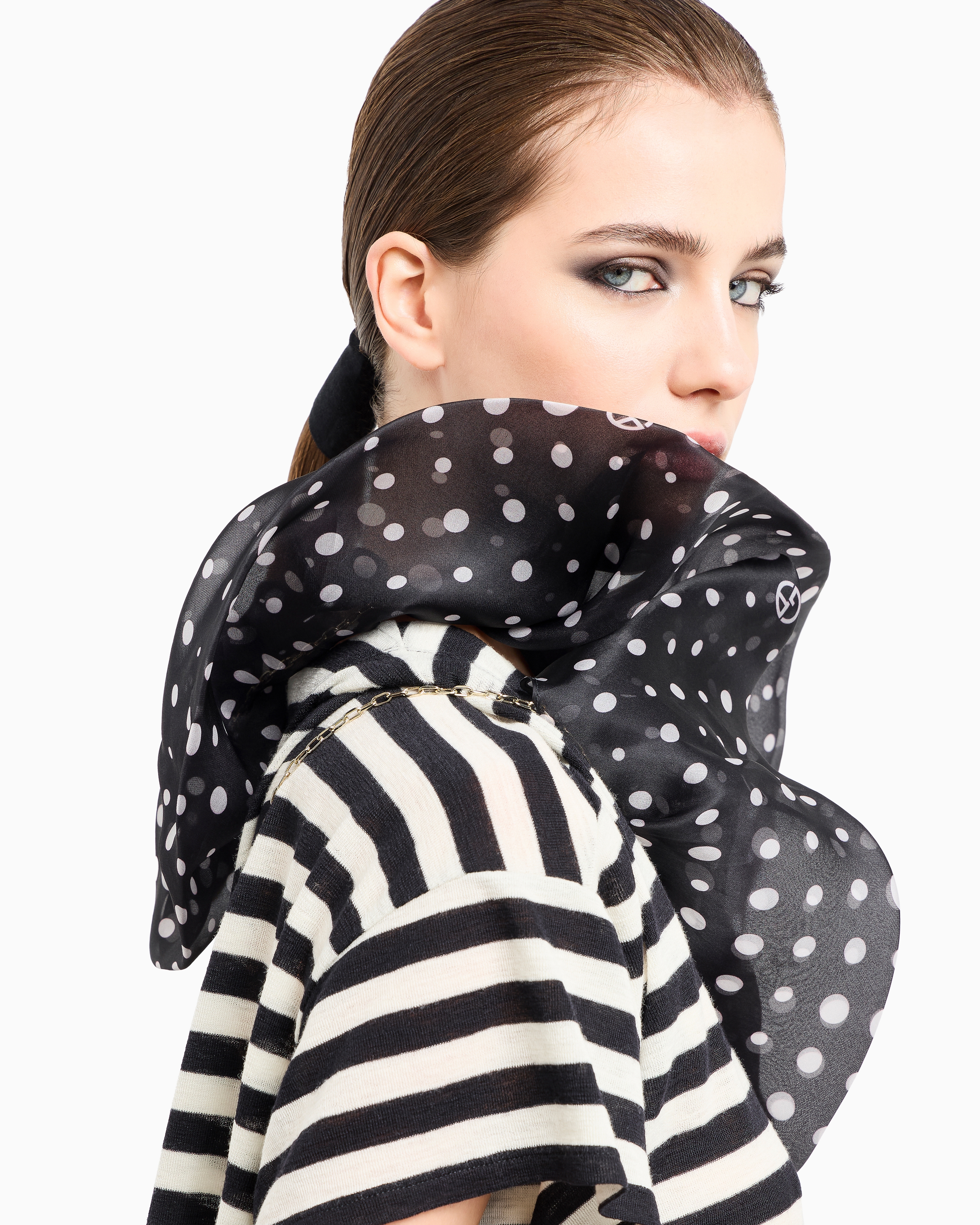 新品未使用 箱付きジョルジオアルマーニ マフラー スカーフ ストール 楽天市場】アルマーニ（柄無地）（マフラー・スカーフ｜バッグ