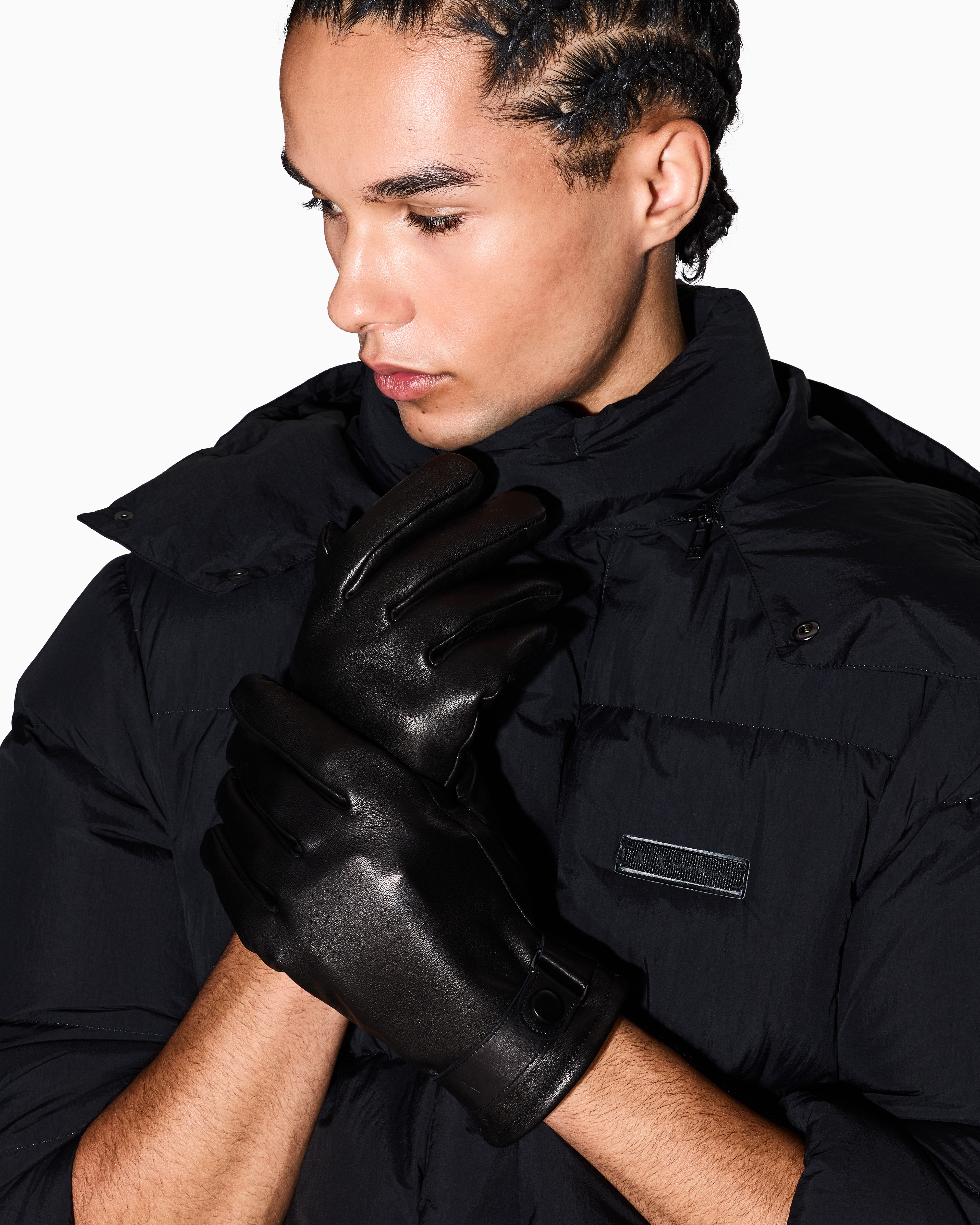 ARMANI COLLEZIONI 手袋　本革　米国購入 ARMANI COLLEZIONI 手袋 本革 米国購入 ARMANI COLLEZIONI 手袋