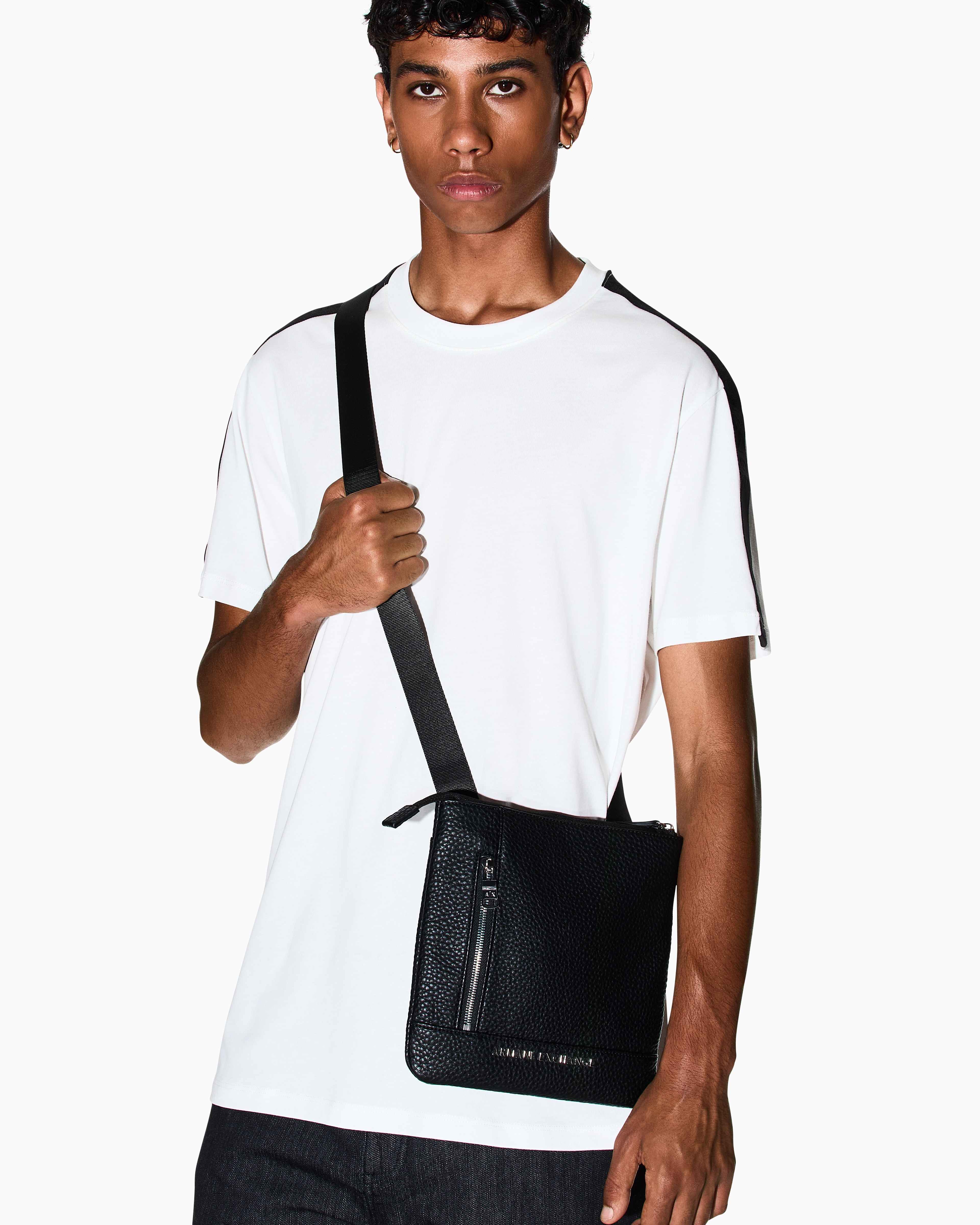 Armani Exchange - Flat crossbody bag with external pocket, Man, Black, Size: TU