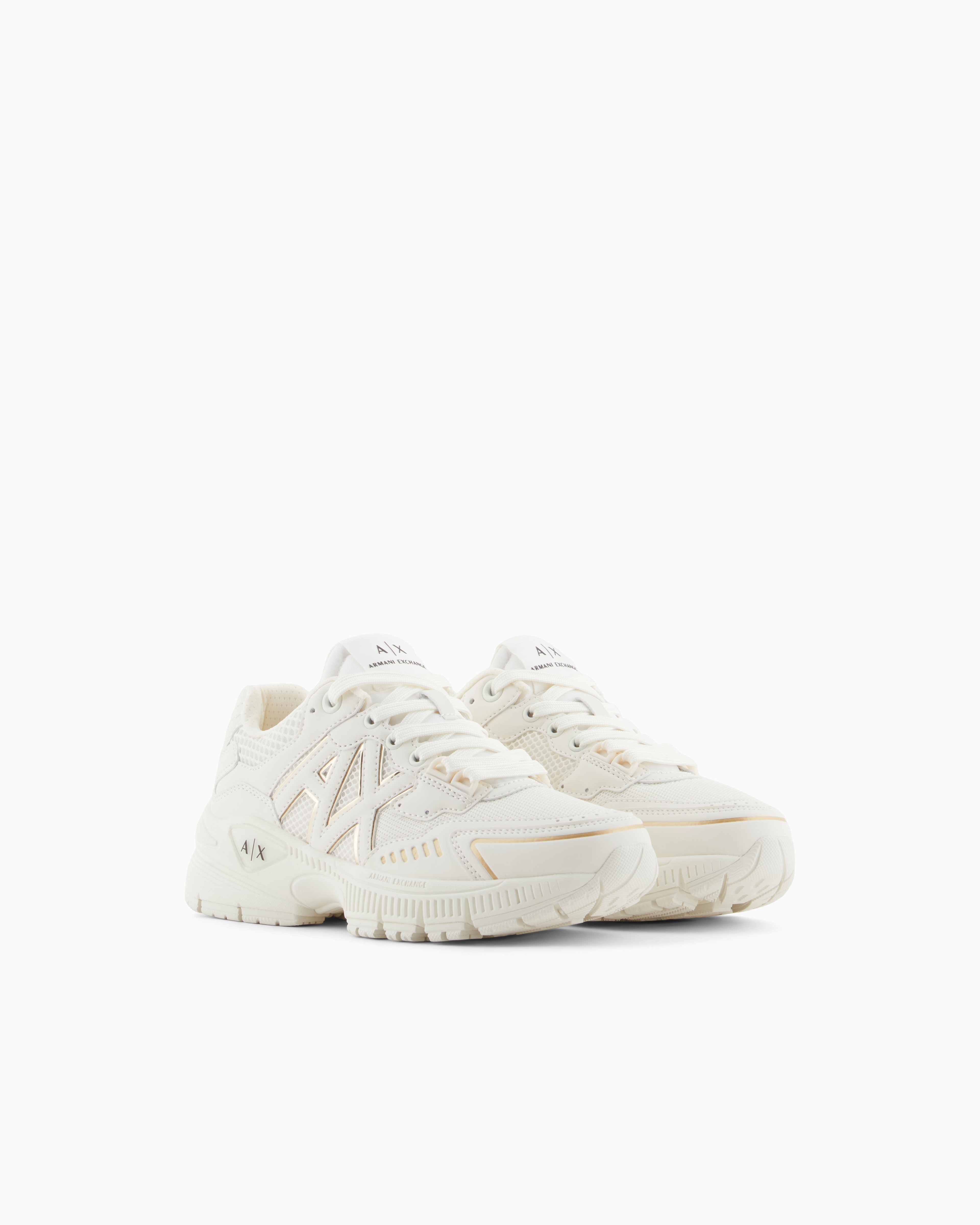 Chunky sneakers with contrasting inserts