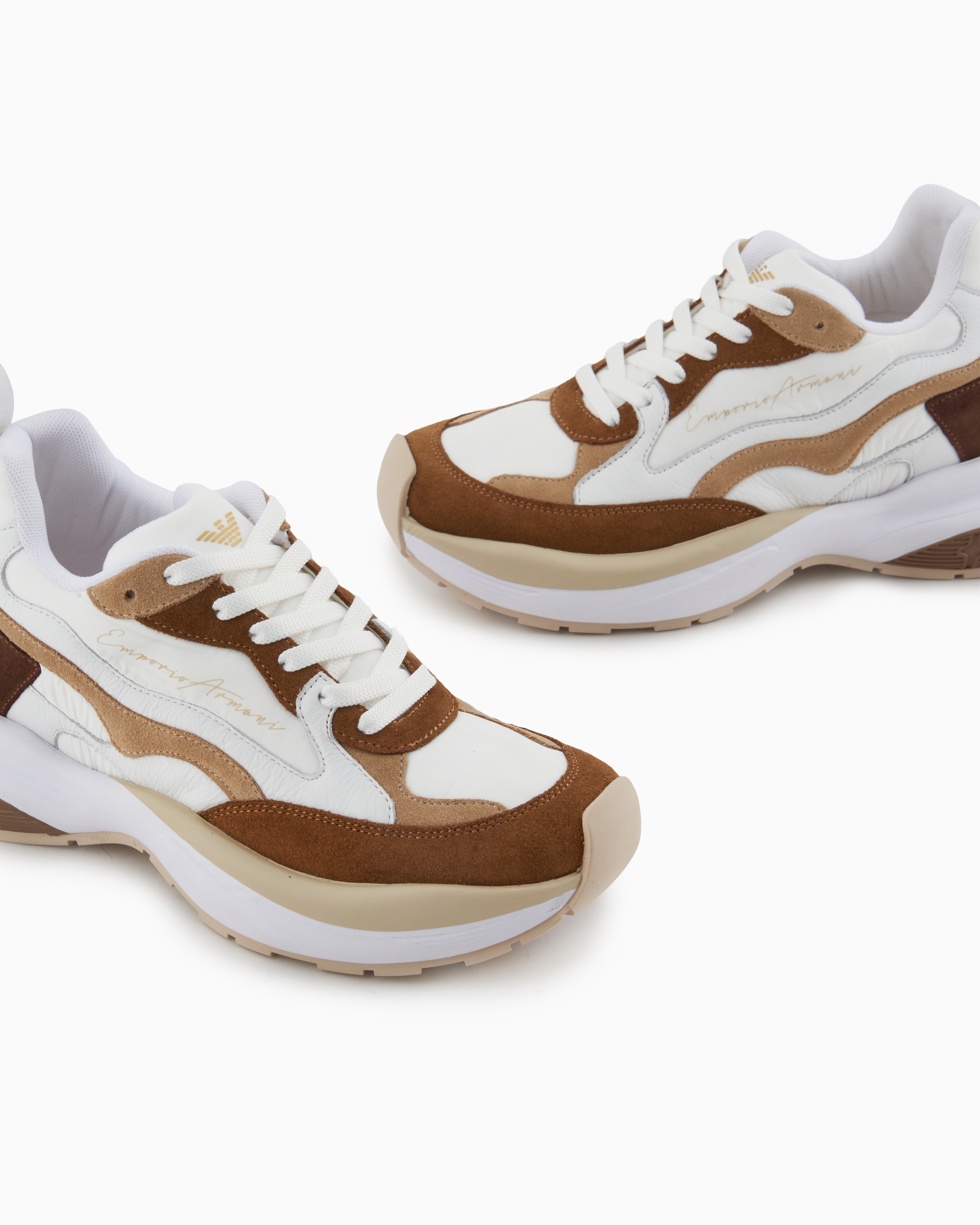 Mesh sneakers with laminated details and signature logo