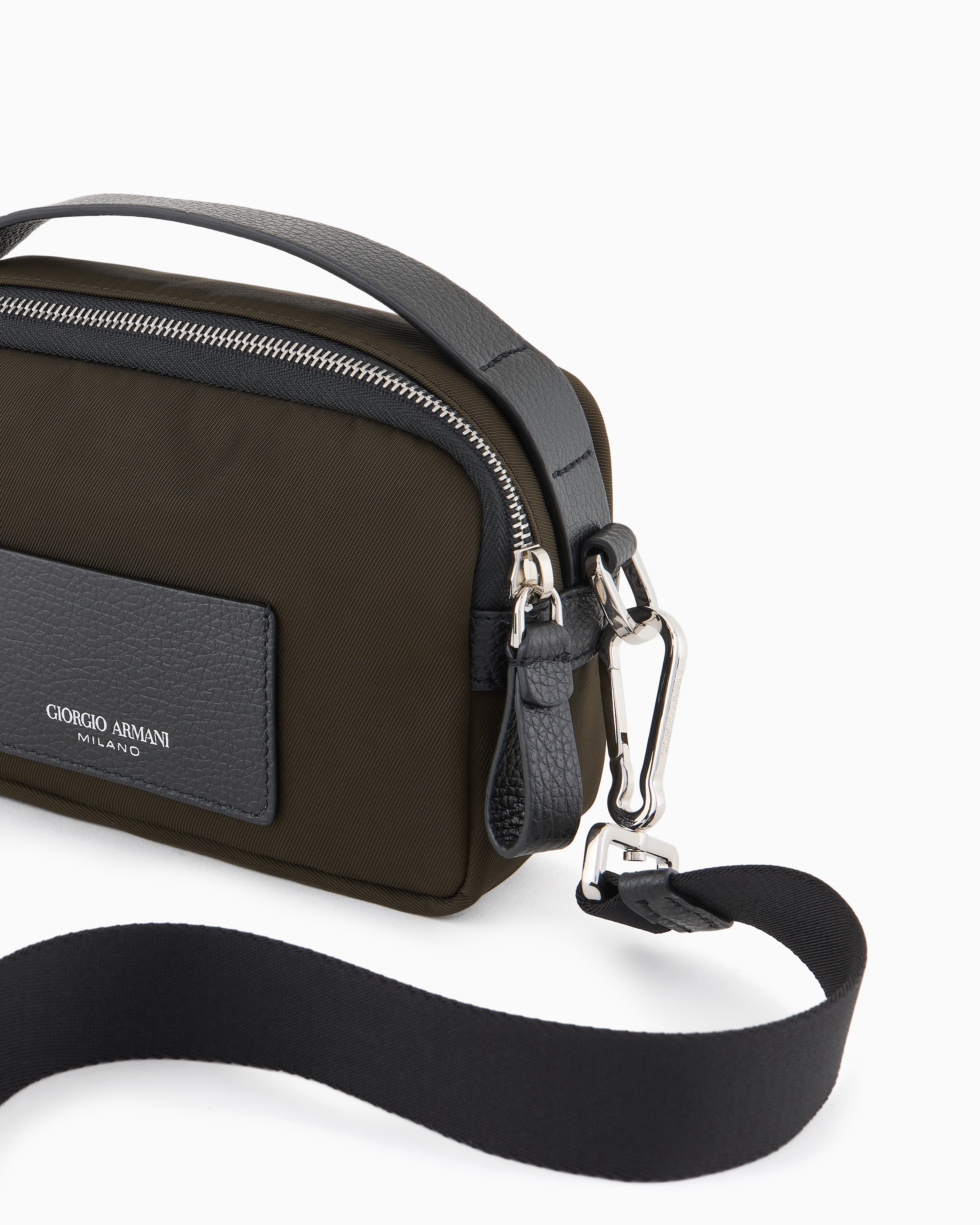 チェーンバッグ　Giorgio Armani 箱入り新品 三越伊勢丹 | GIORGIO ARMANI/ジョルジオ アルマーニ_Women通販