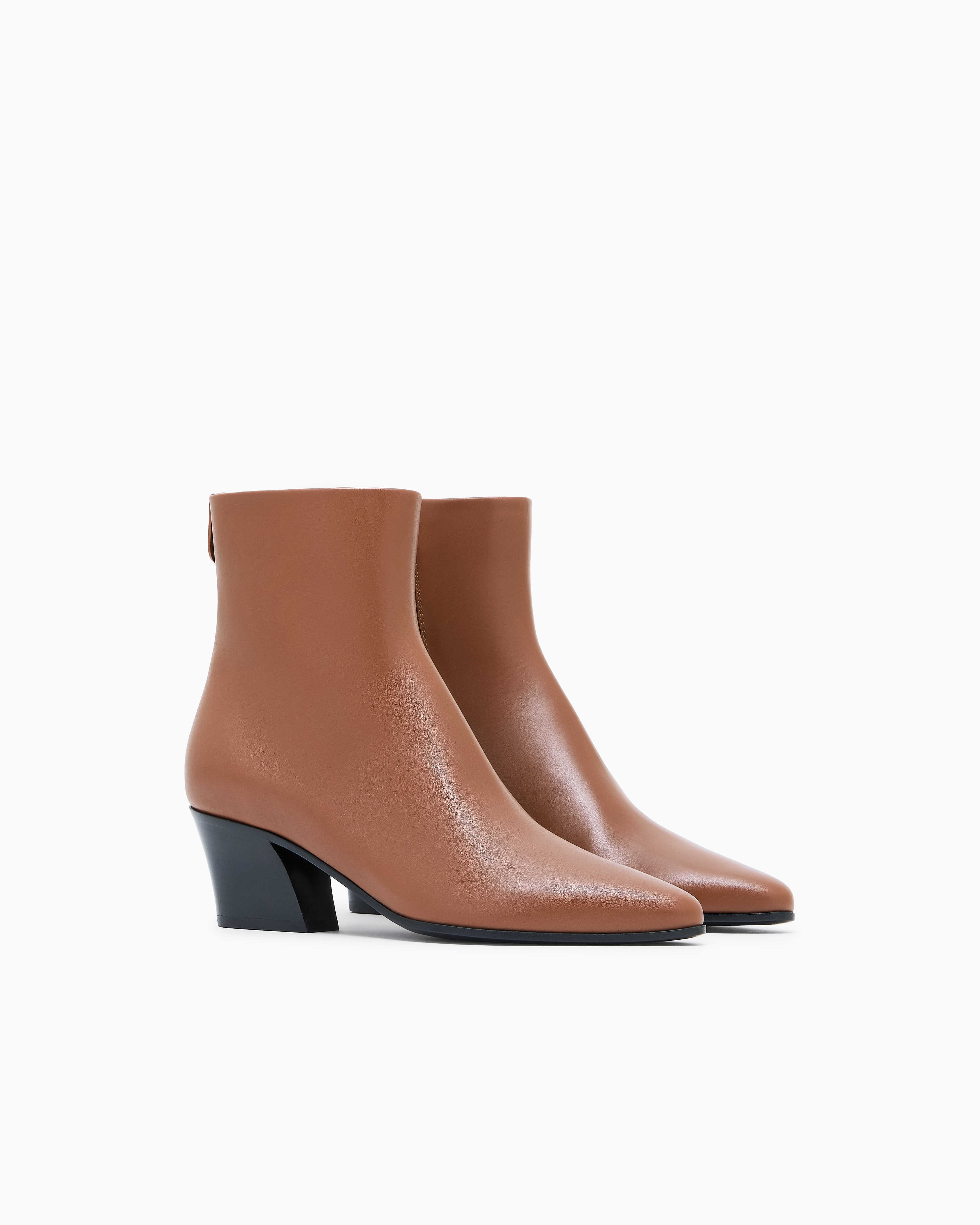 GW002129_AF19136_U6043_D_FW202