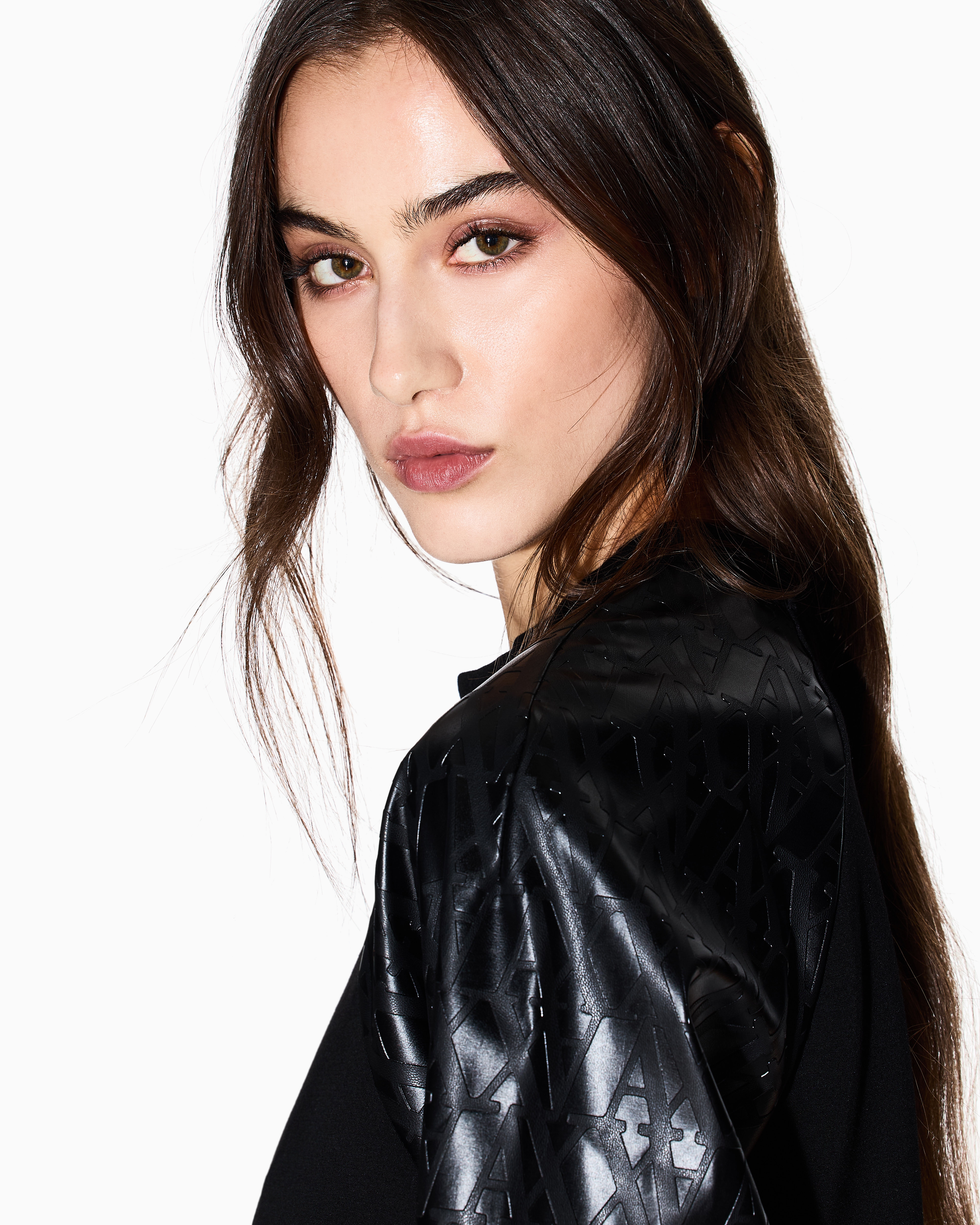 Sweatshirt with contrasting sleeves