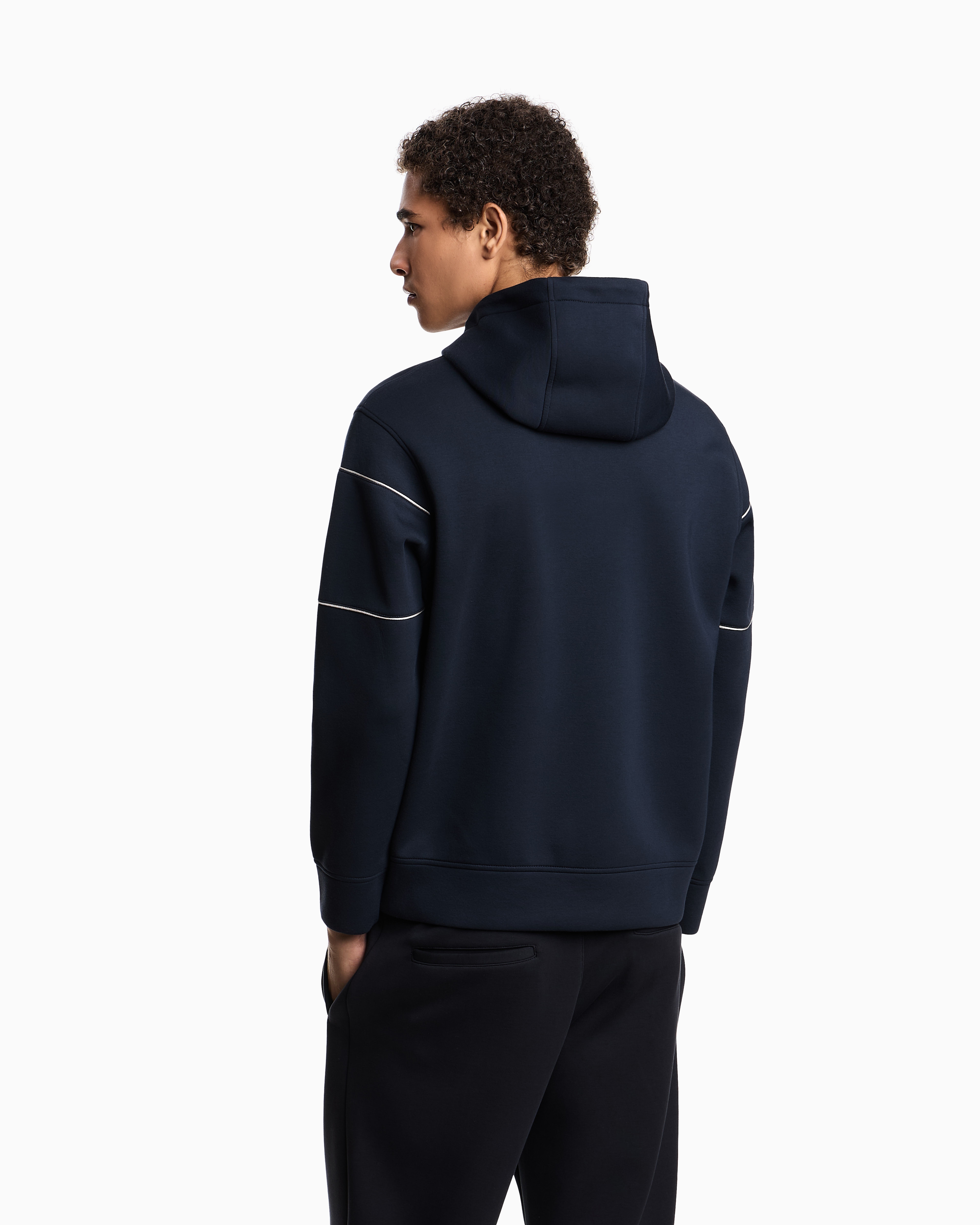 EM002885_AF17545_UB118_R_FW202 EM002885_AF17545_UB118_R_FW202