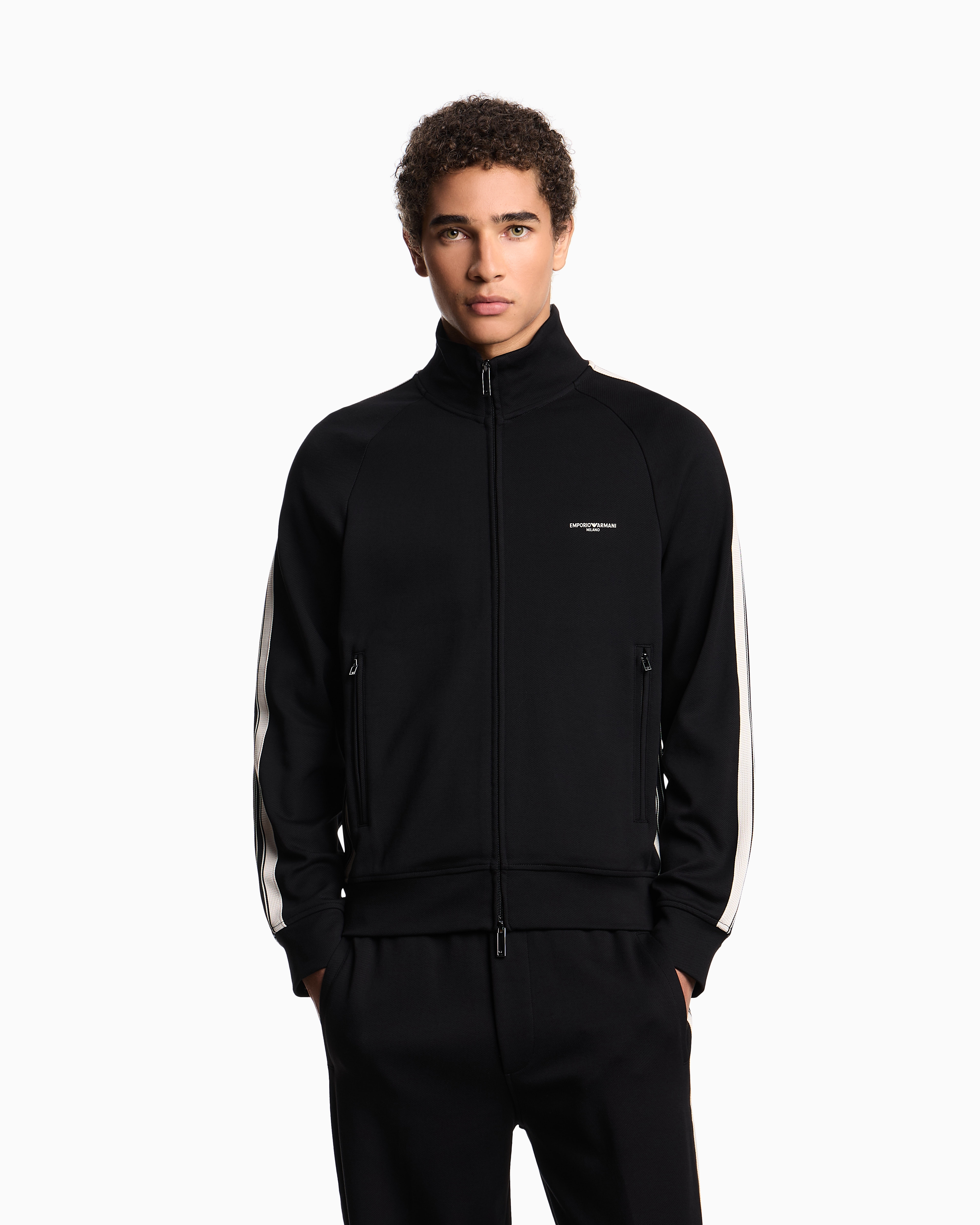 冬物処分セール中@ボムピース EMPORIO ARMANI ブラック 冬物処分セール中@ボムピース 様専用EMPORIO ARMANI ブラック