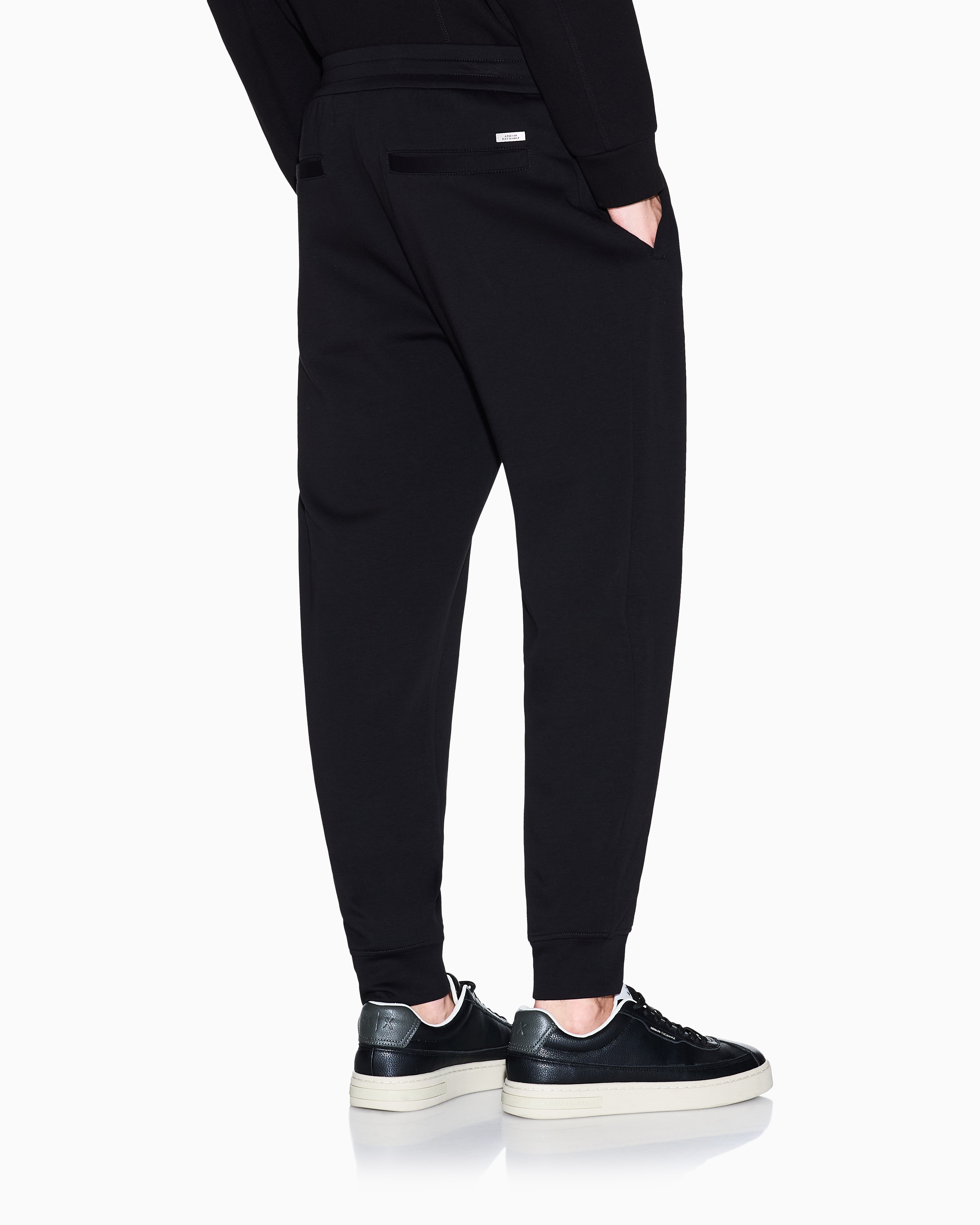 XM001894_AF10818_UC001_R_FW202