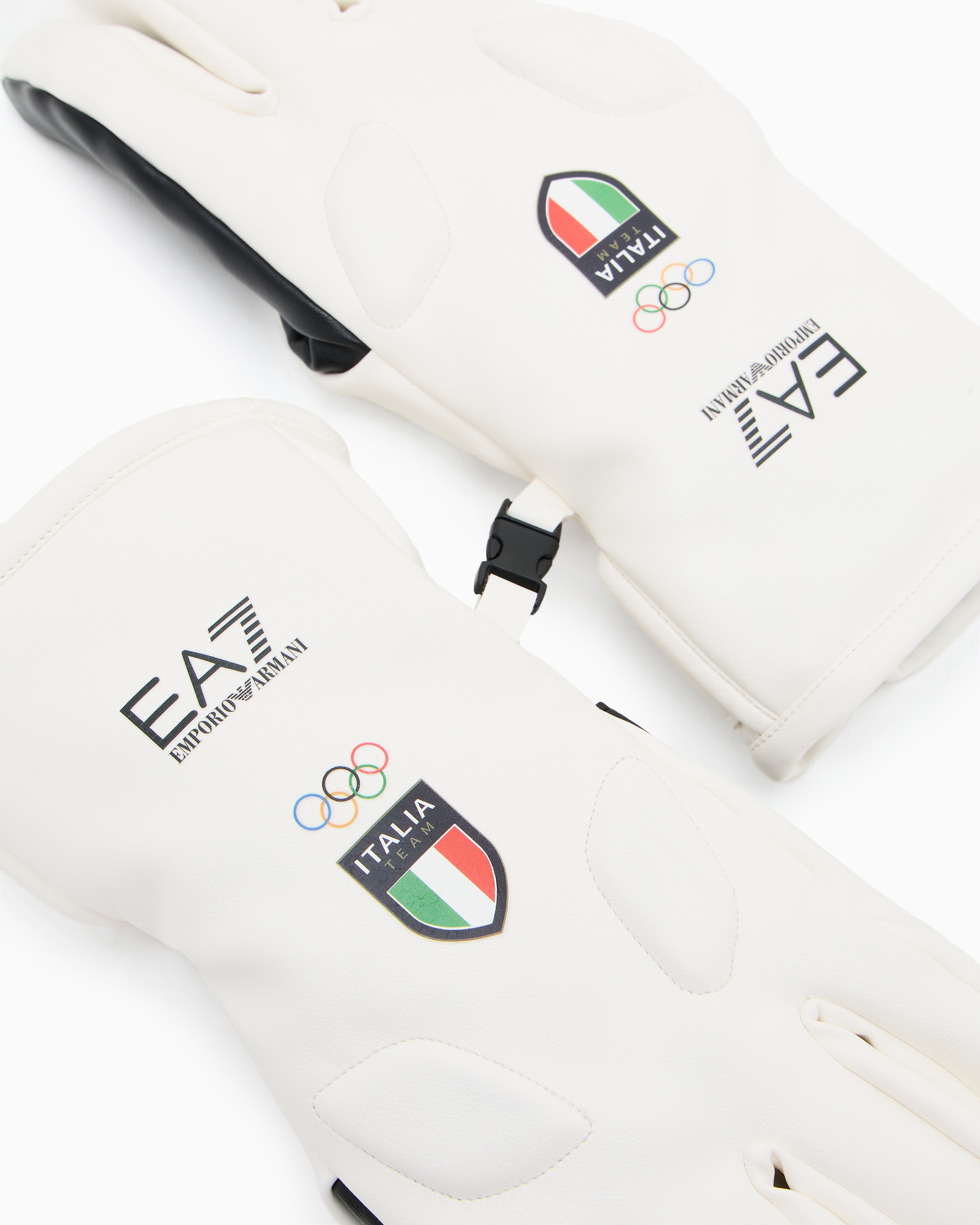 Ea7 Gloves In White