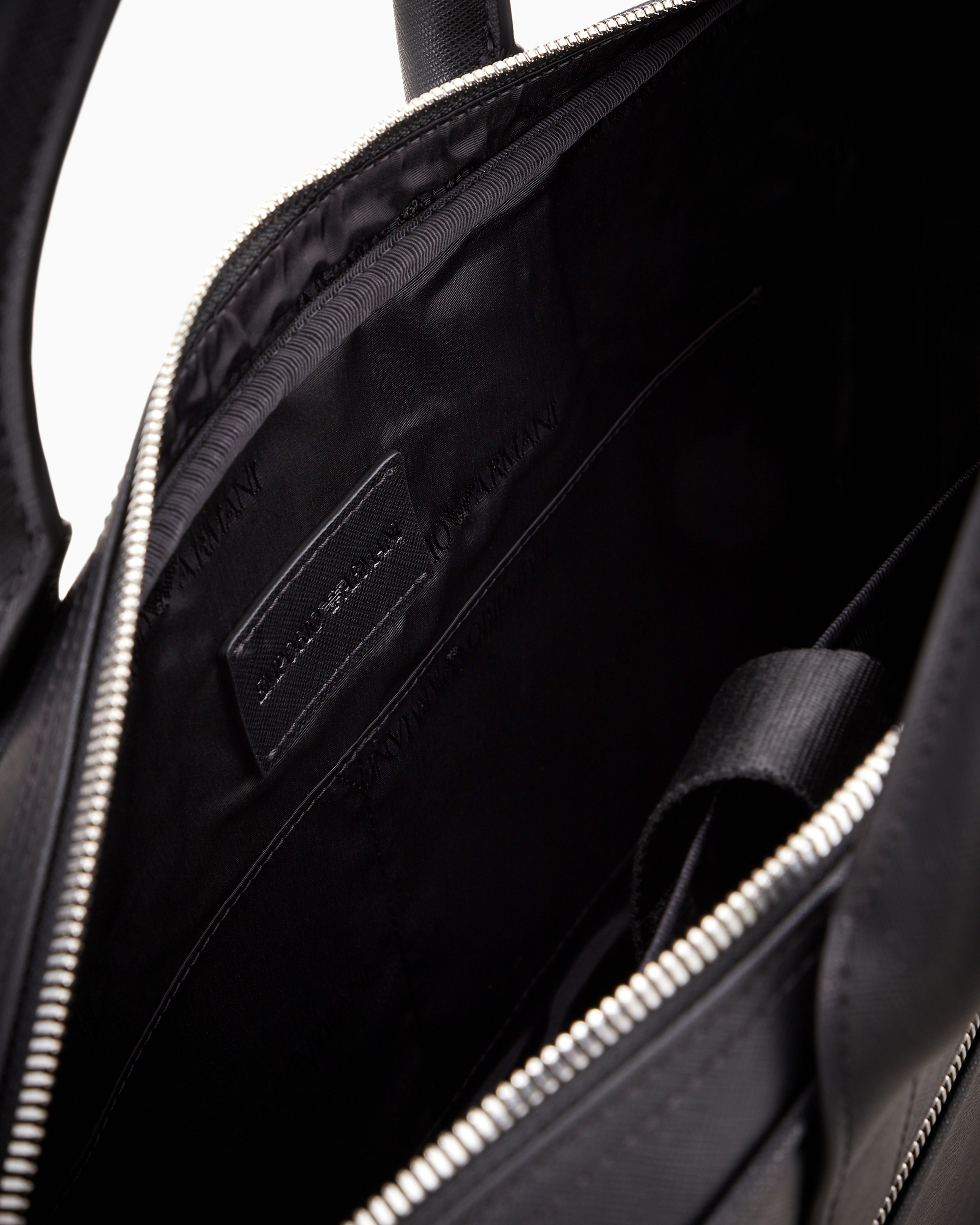 【現行・未使用級】EMPORIO ARMANI ビジネスバッグ　Y4P139　黒 エンポリオアルマーニ ビジネスバッグ/ショルダーバッグ バッグ